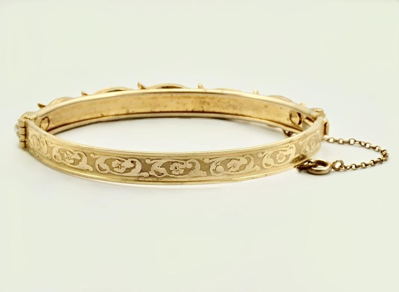 Women's or Men's Gold Plated and Faux Pearl Bangle Bracelet circa 1950s For Sale