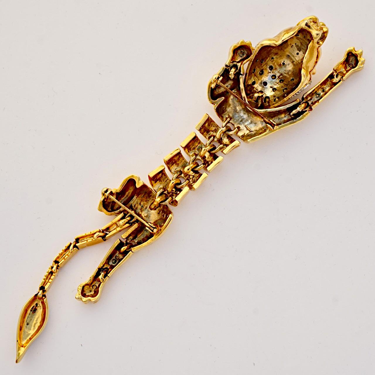 Gold Plated and Rhinestone Articulated Lion Shoulder Brooch circa 1980s For Sale 2