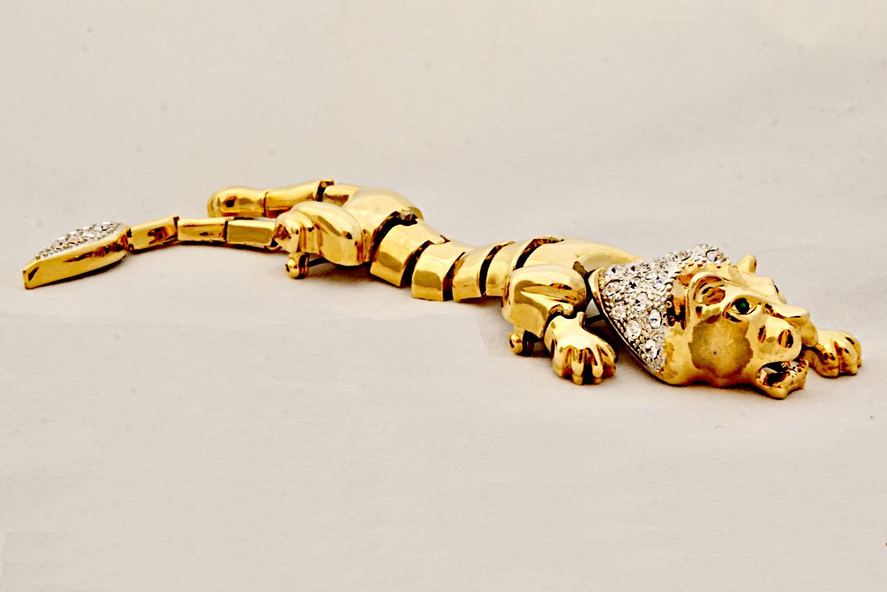 Gold Plated and Rhinestone Articulated Lion Shoulder Brooch circa 1980s For Sale 3