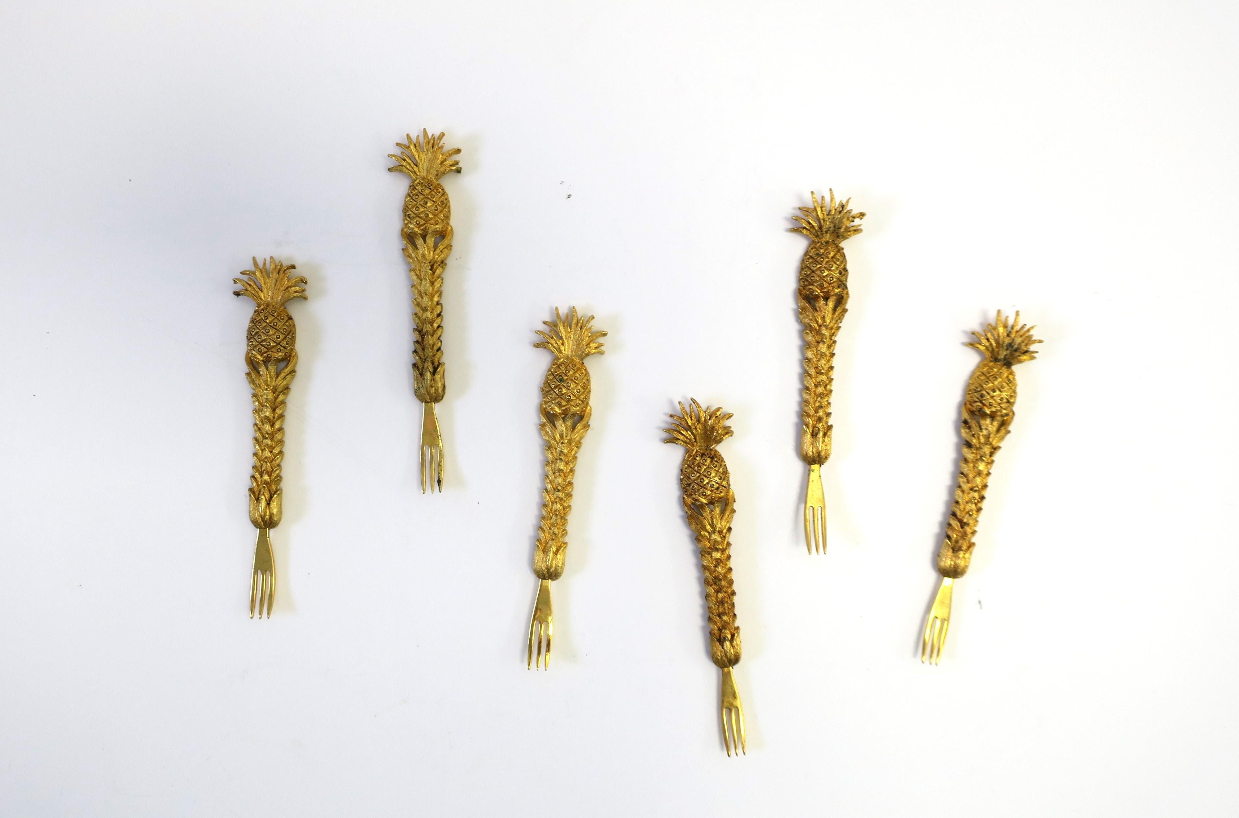 Gold Plated Appetizer Canapé Hor D'oeuvres Forks with Pineapple Design, 1960s For Sale 2