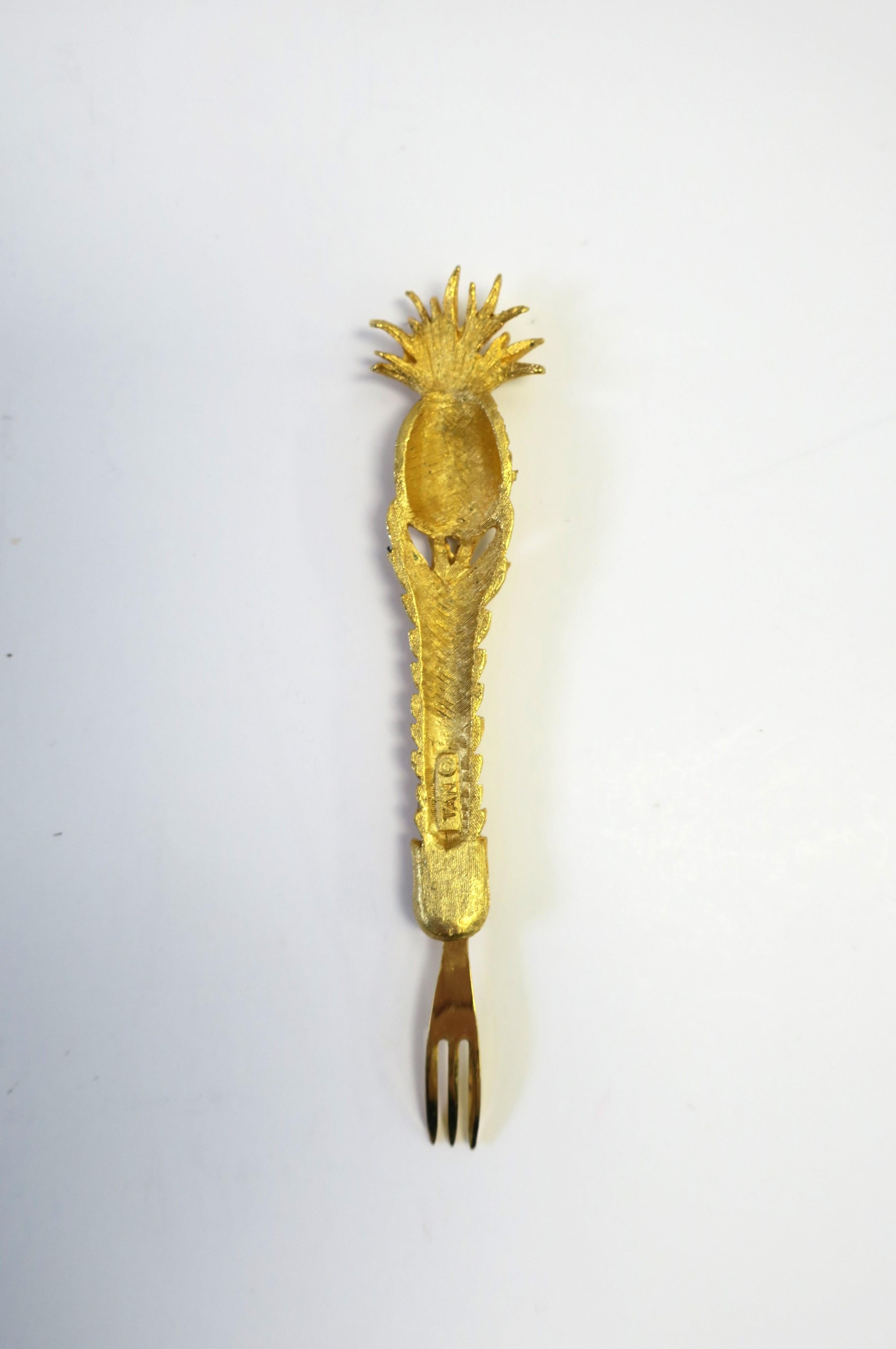 Gold Plated Appetizer Canapé Hor D'oeuvres Forks with Pineapple Design, 1960s For Sale 5
