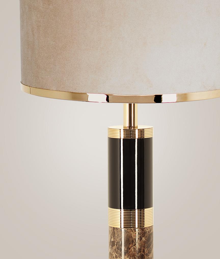 Minimalismo Lampada da terra Art Deco placcata oro con accenti di marmo e lacca nera in vendita