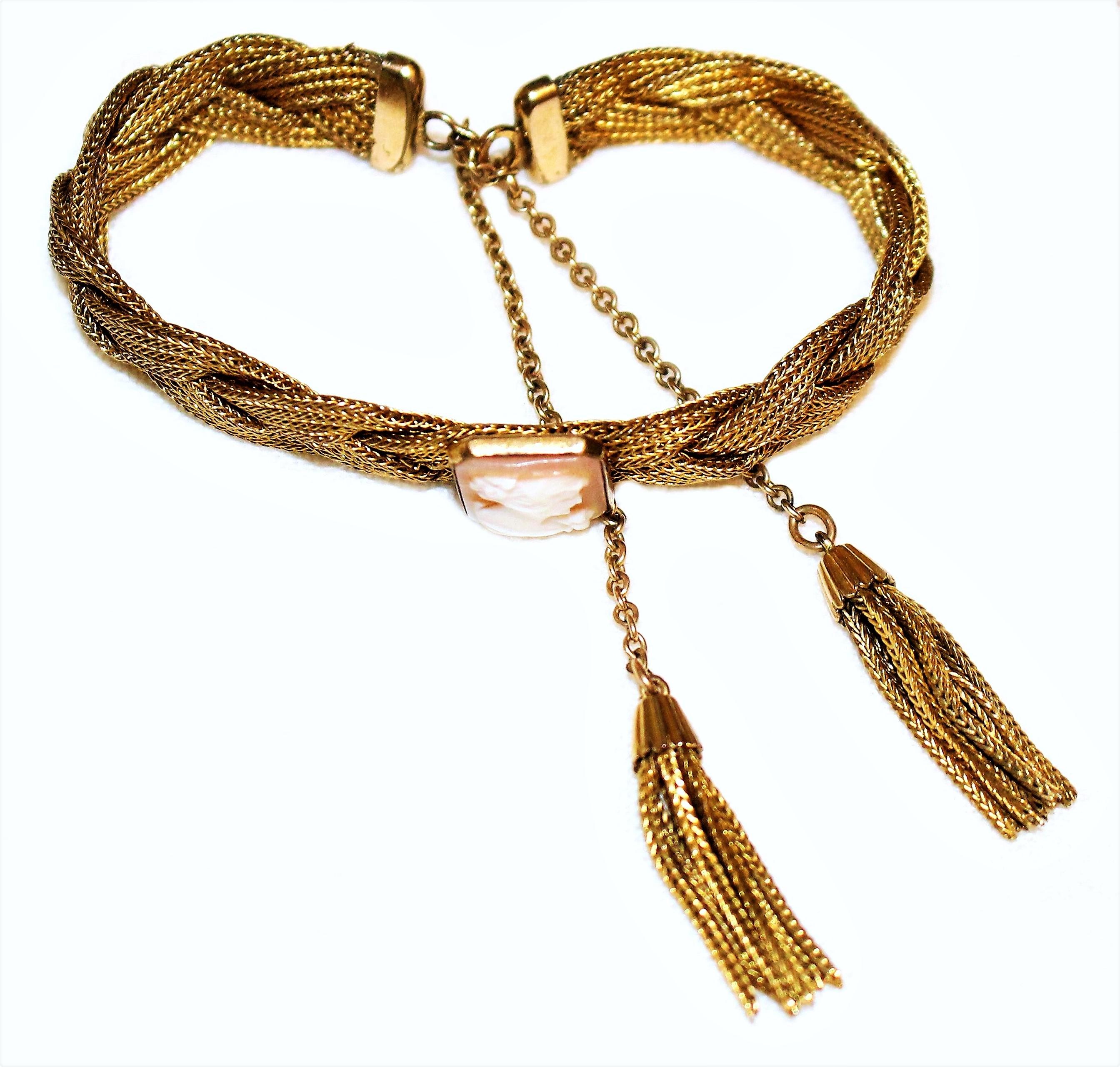 Gold-Plated Braided Metal Cameo Bracelet In Good Condition In Long Beach, CA