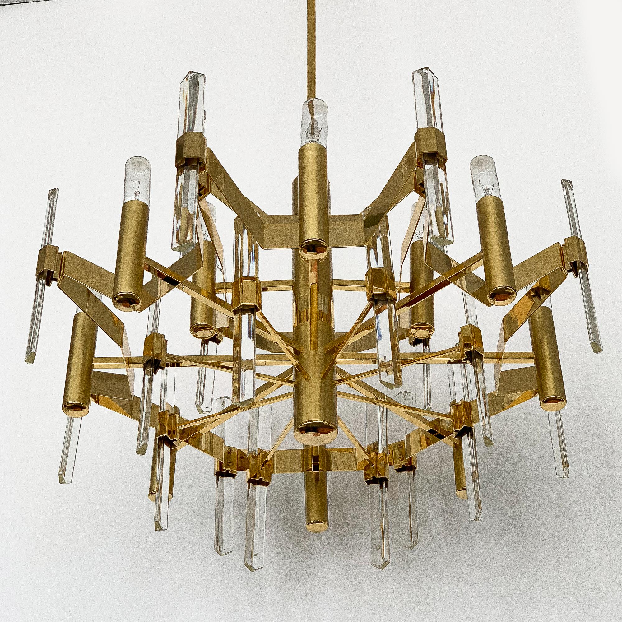 Mid-Century Modern Gold-Plated Brass and Crystal Chandelier by Gaetano Sciolari