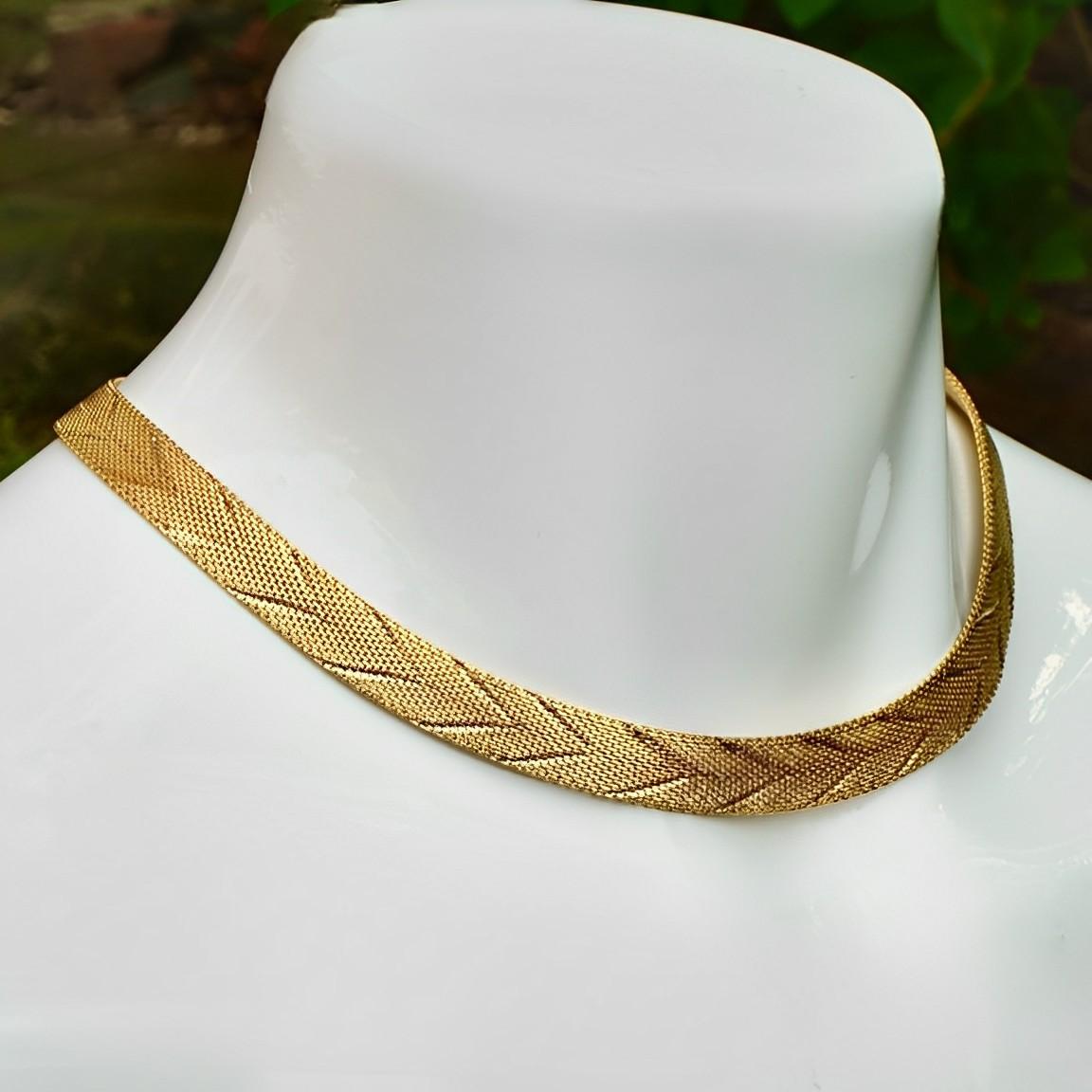 Gold Plated Egyptian Revival Chevron Collar Necklace circa 1980s In Good Condition For Sale In London, GB