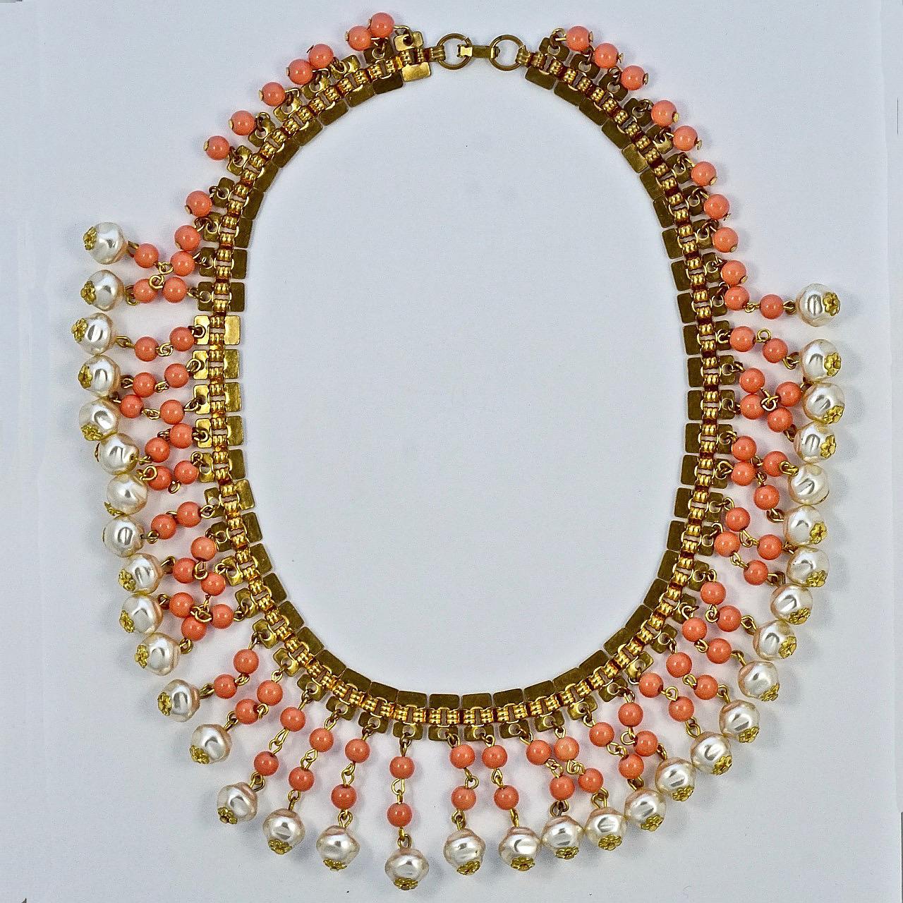 Gold Plated Coral Glass Bead Faux Baroque Pearl Drop Collar Necklace circa 1950s In Good Condition For Sale In London, GB