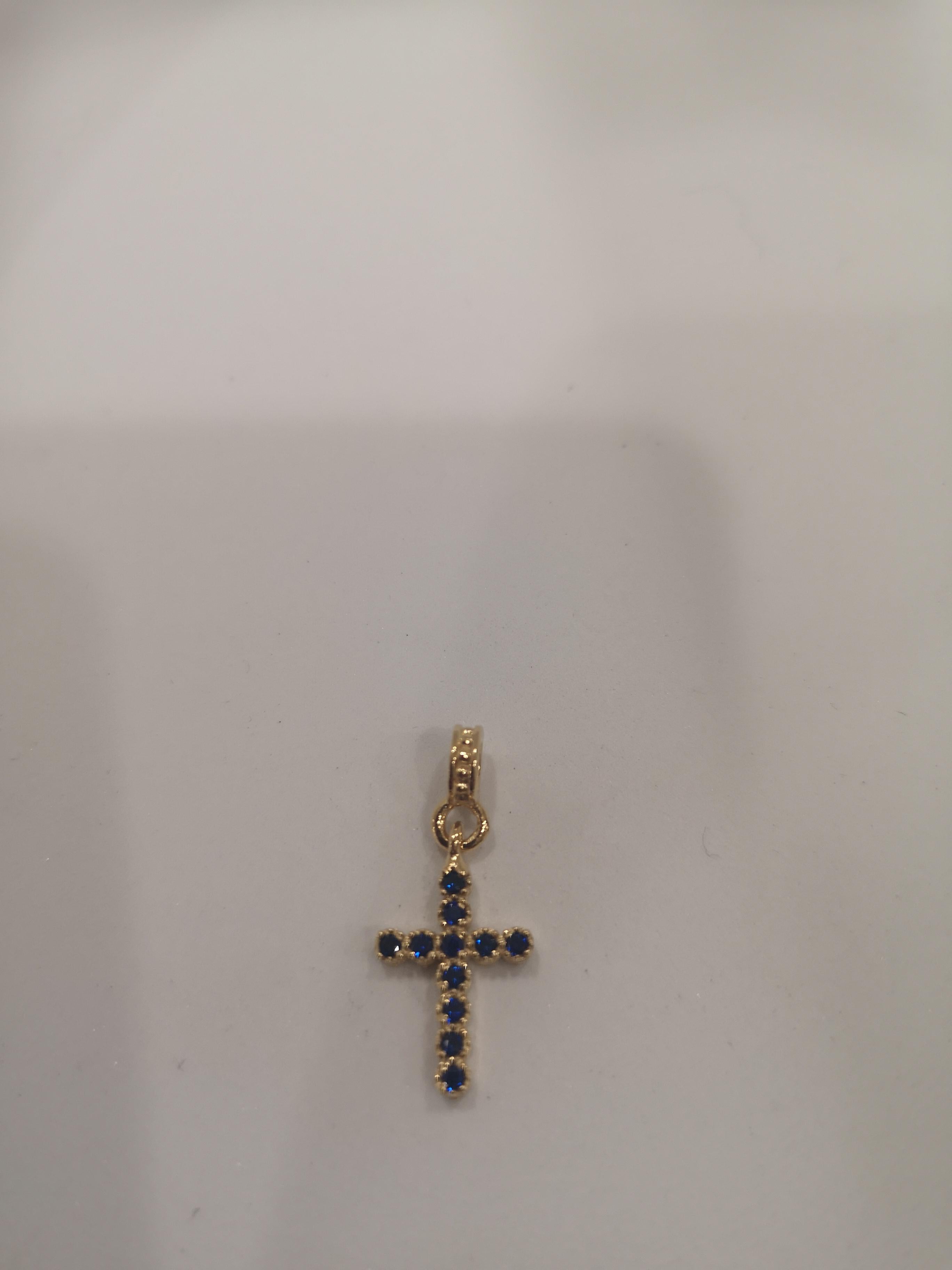 Gold plated cross zirconia charm
Totally handmade in Italy gold plated 925% silver
Charm can be add on a necklace or on a bracelet