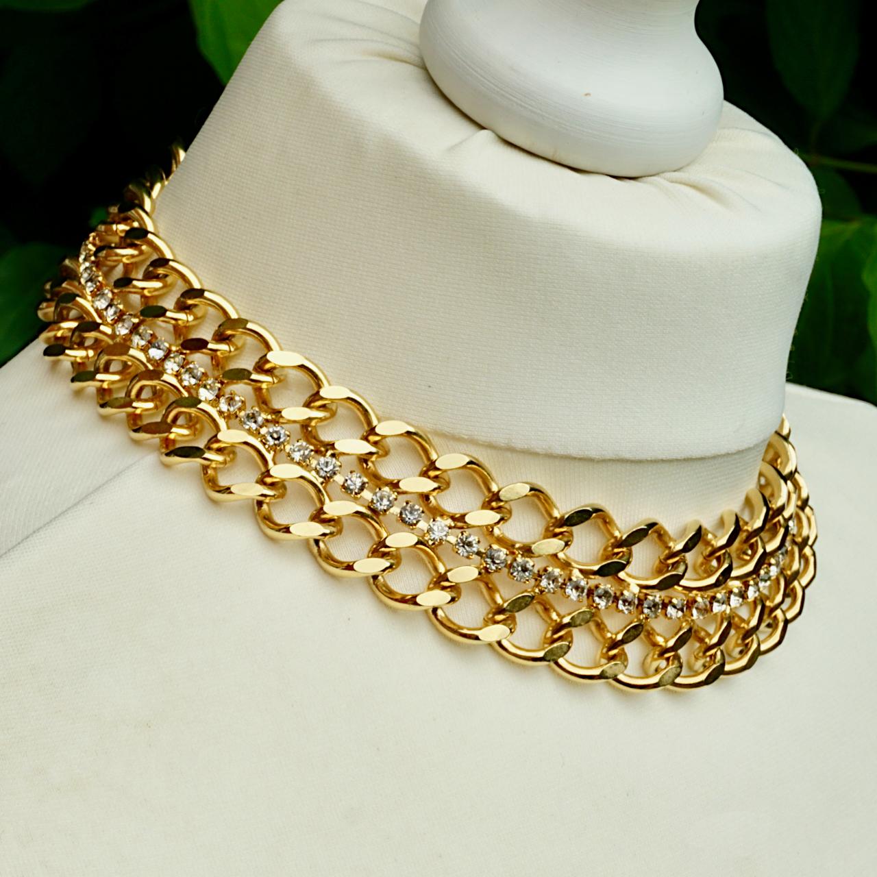 Gold Plated Curb Link Chain Collar Necklace with Rhinestones circa 1980s In Excellent Condition For Sale In London, GB