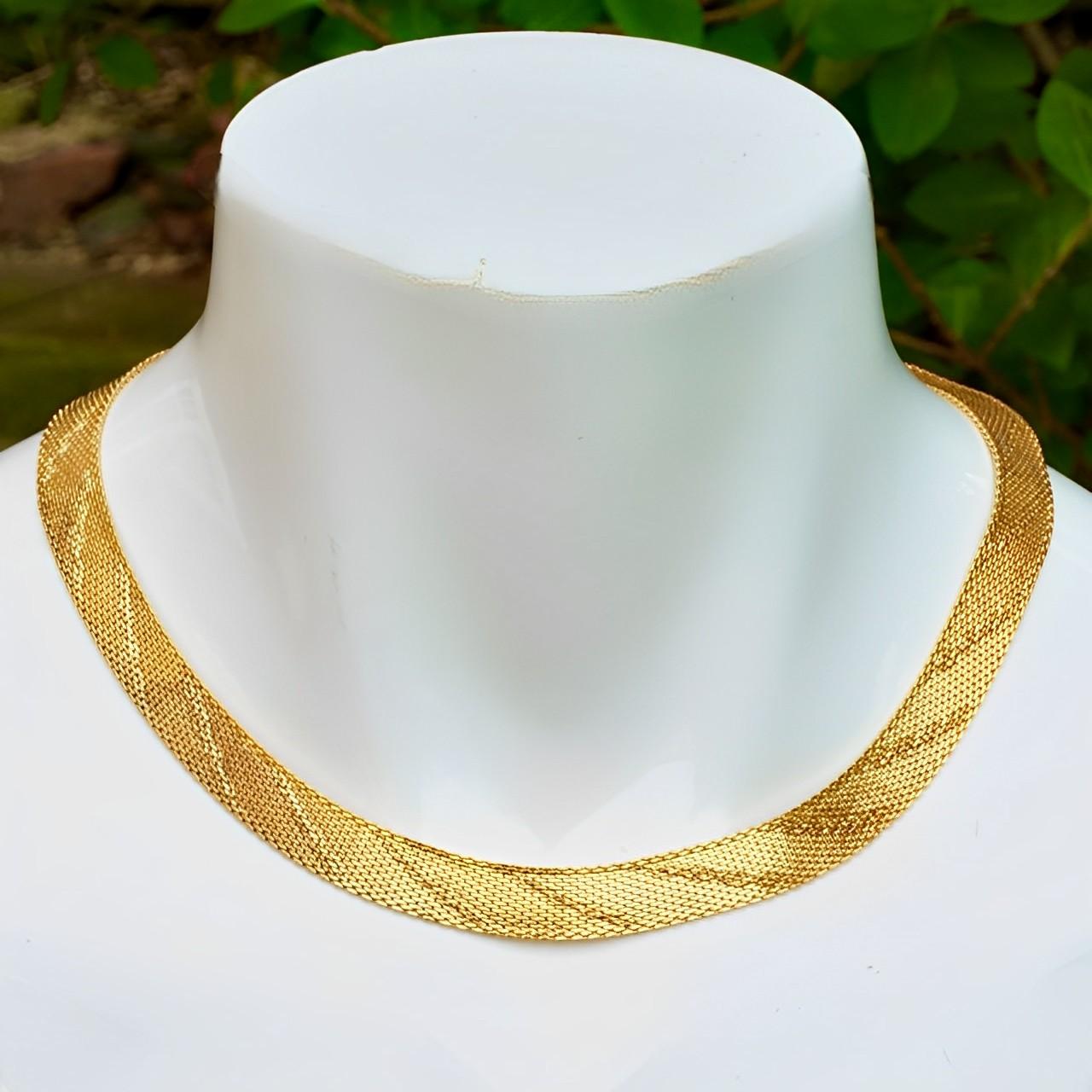 Beautiful gold plated textured mesh necklace, with a contrasting shiny line design. Measuring length approximately 40 cm / 15.7 inches plus an extension chain of 4.5 cm / 1.7 inches, by width 1 cm / .4 inch. The necklace and clasp has some wear to