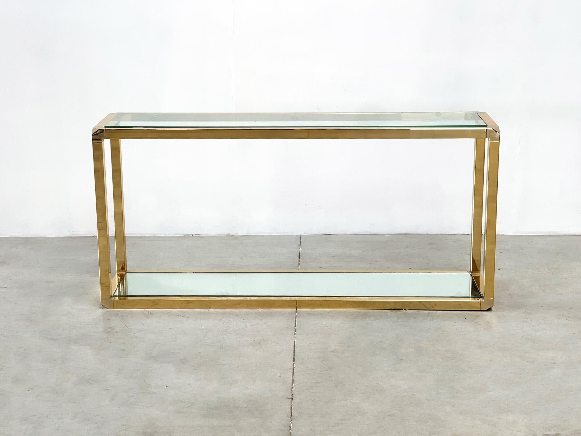 Gold plated etagere / sideboard
Brass etagére probably made by the belgian company Belgo Chrom. 

The etagére has a luxurious feel to it and fits perfectly in an modern setting. 

It is in a very good condition with minimal wear and signs of age. 