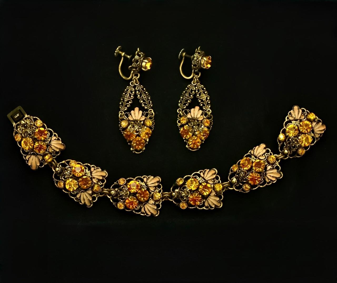 Collier, bracelet et boucles d'oreilles en plaqué or avec strass et citrine en vente 5