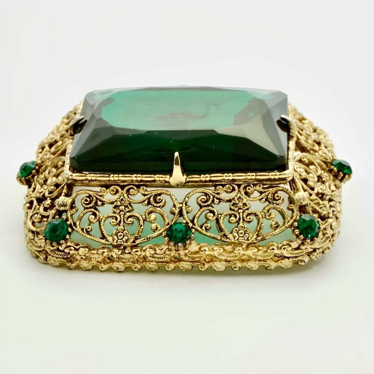 Women's or Men's Gold Plated Filigree and Emerald Green Glass Statement Brooch circa 1960s For Sale