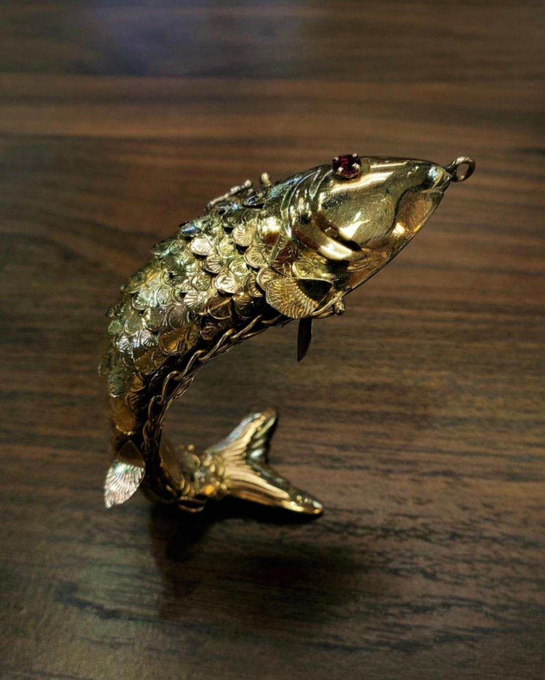 Women's or Men's Gold-plated fish pendant & desk object For Sale