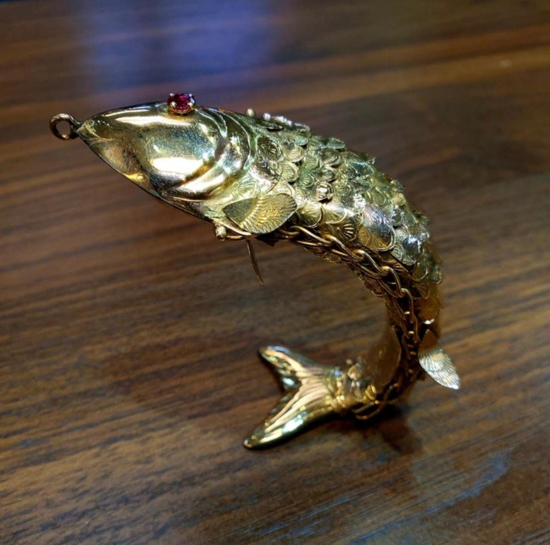 Gold-plated fish pendant & desk object For Sale 4