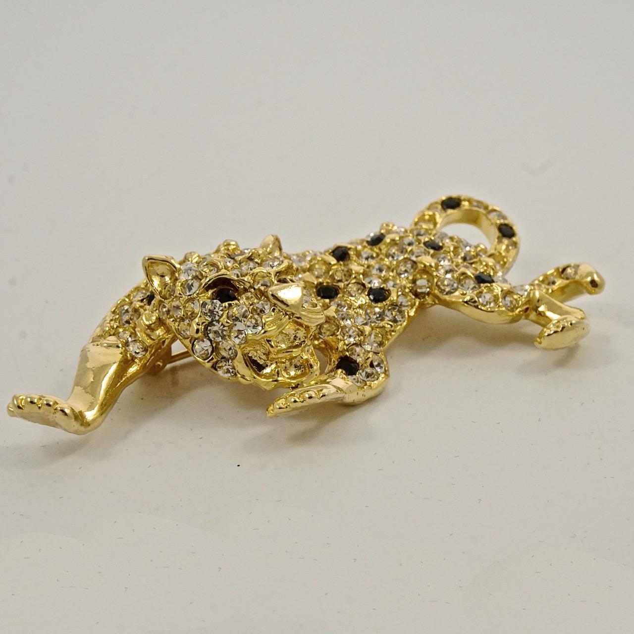 Gold Plated Leopard Brooch with Clear and Black Rhinestones circa 1980s In Excellent Condition For Sale In London, GB