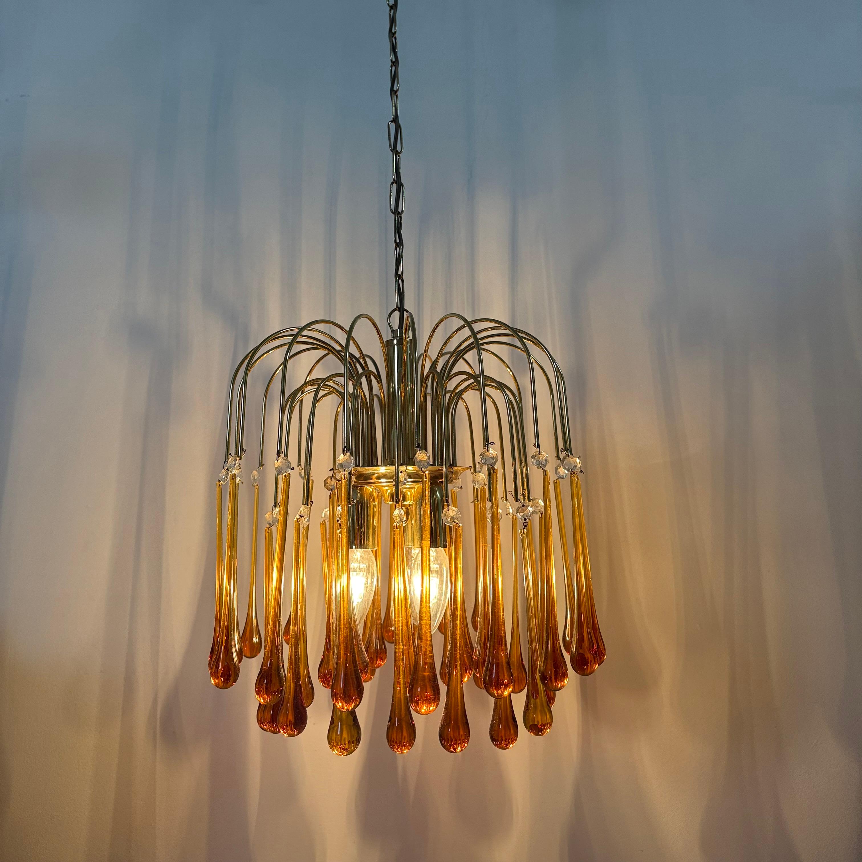 Araña de gota de metal dorado y cristal de Murano de Paolo Venini para Mand Eurolux, años 70

