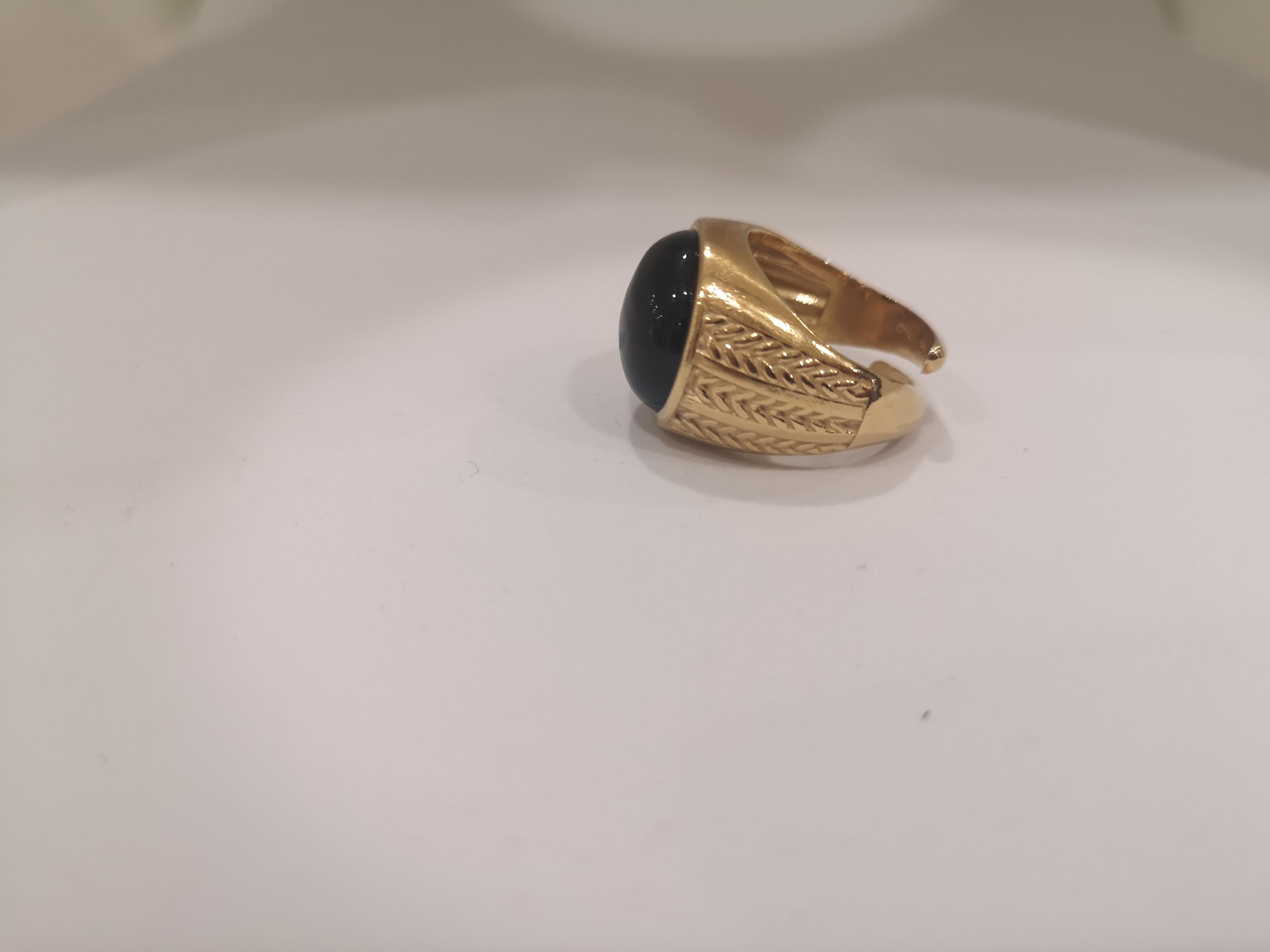 Gold plated onyx ring In New Condition In Capri, IT