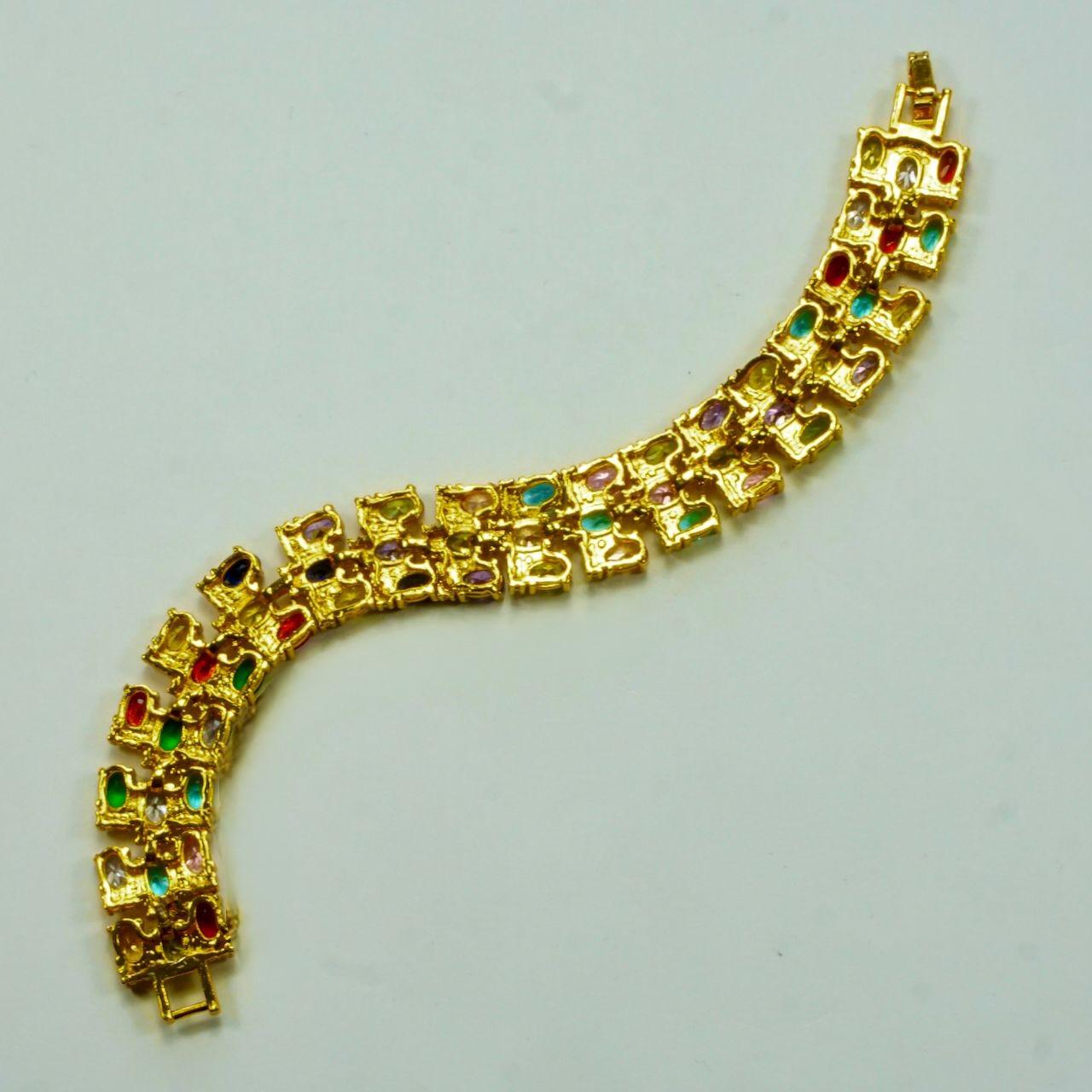Bracelet à maillons orné d'or et de bijoux en verre multicolores Bon état - En vente à London, GB
