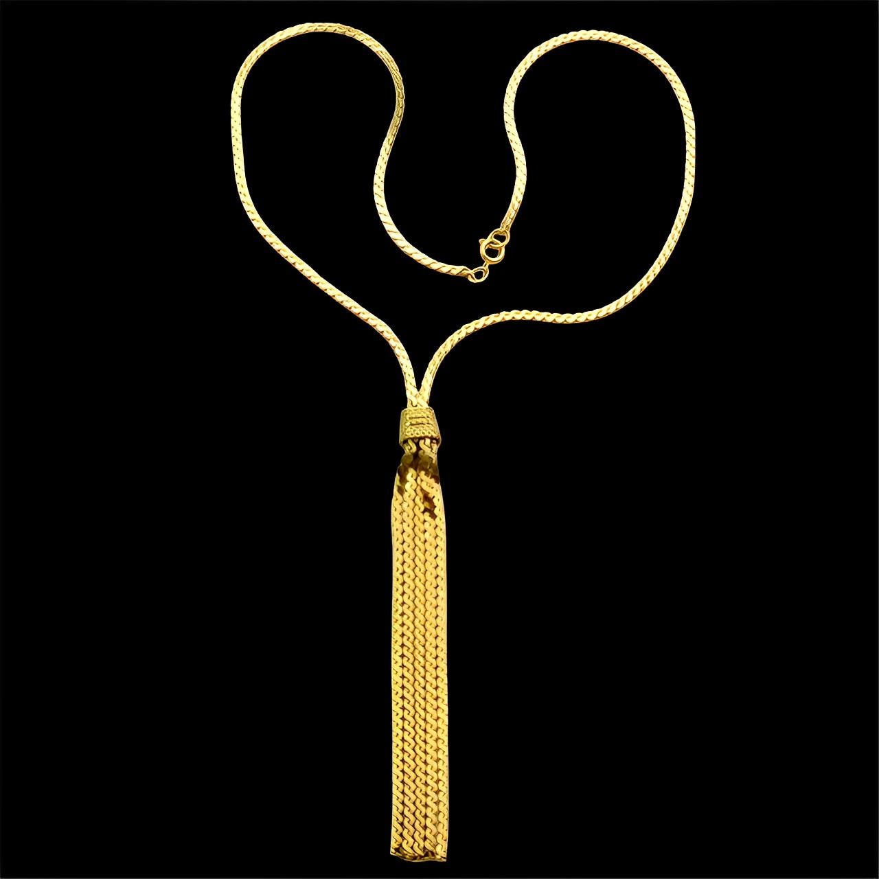 Gold Plated Plaited Serpentine Chain Tassel Necklace circa 1980s For Sale 2