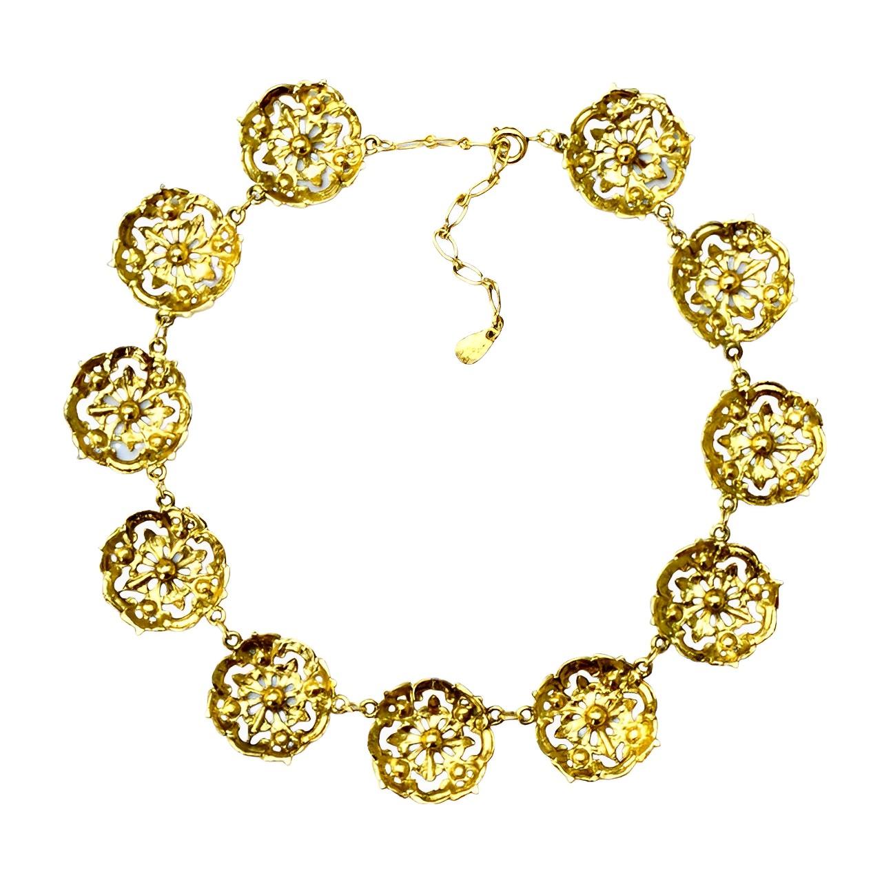 Collar estilo renacentista chapado en oro con joyas de cristal circa años 80 en Bueno estado para la venta en London, GB