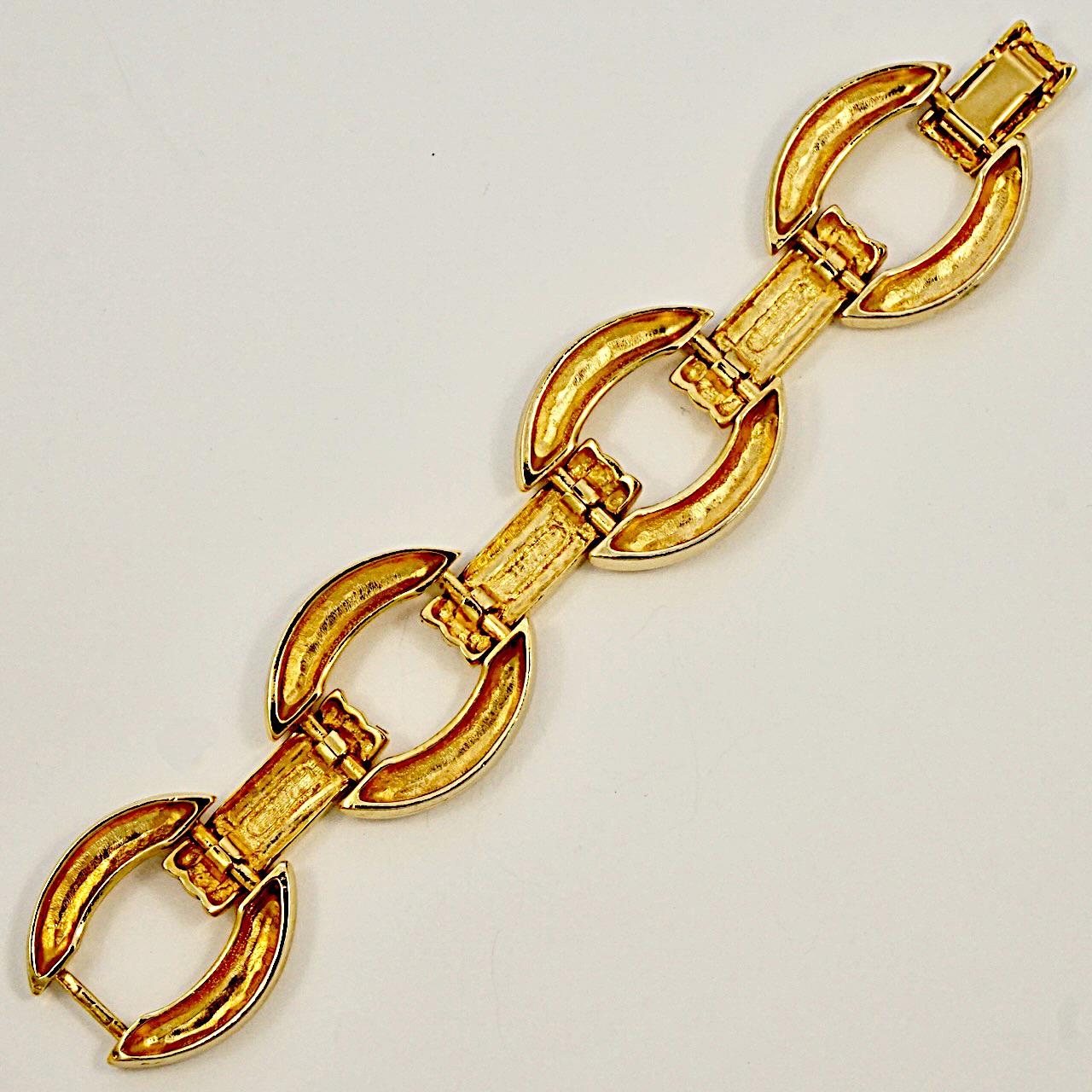 Gold Plated Ridged Link Statement Bracelet 1980s In Good Condition For Sale In London, GB