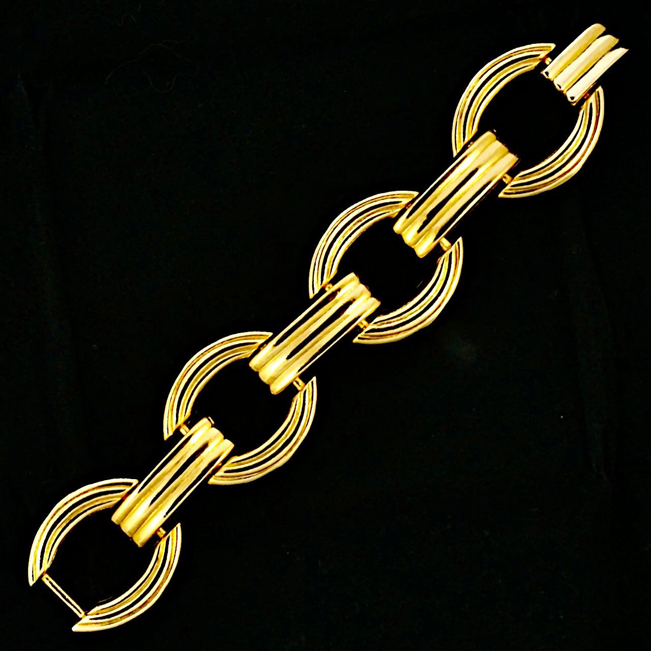 Gold Plated Ridged Link Statement Bracelet 1980s For Sale 2