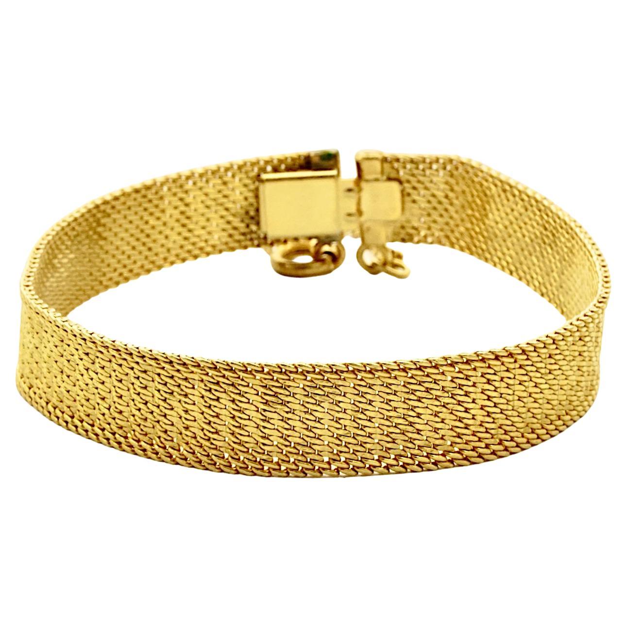 Gold Plated Ridged Mesh Link Bracelet circa 1980s For Sale