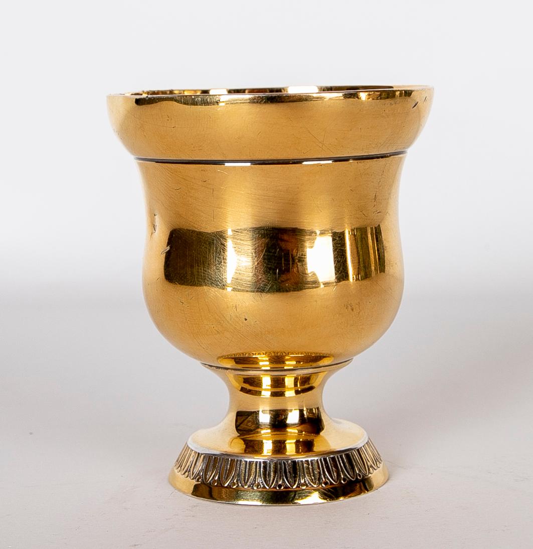 Gold-Plated Silver Cup with Border Decoration and Original Seal In Good Condition For Sale In Marbella, ES