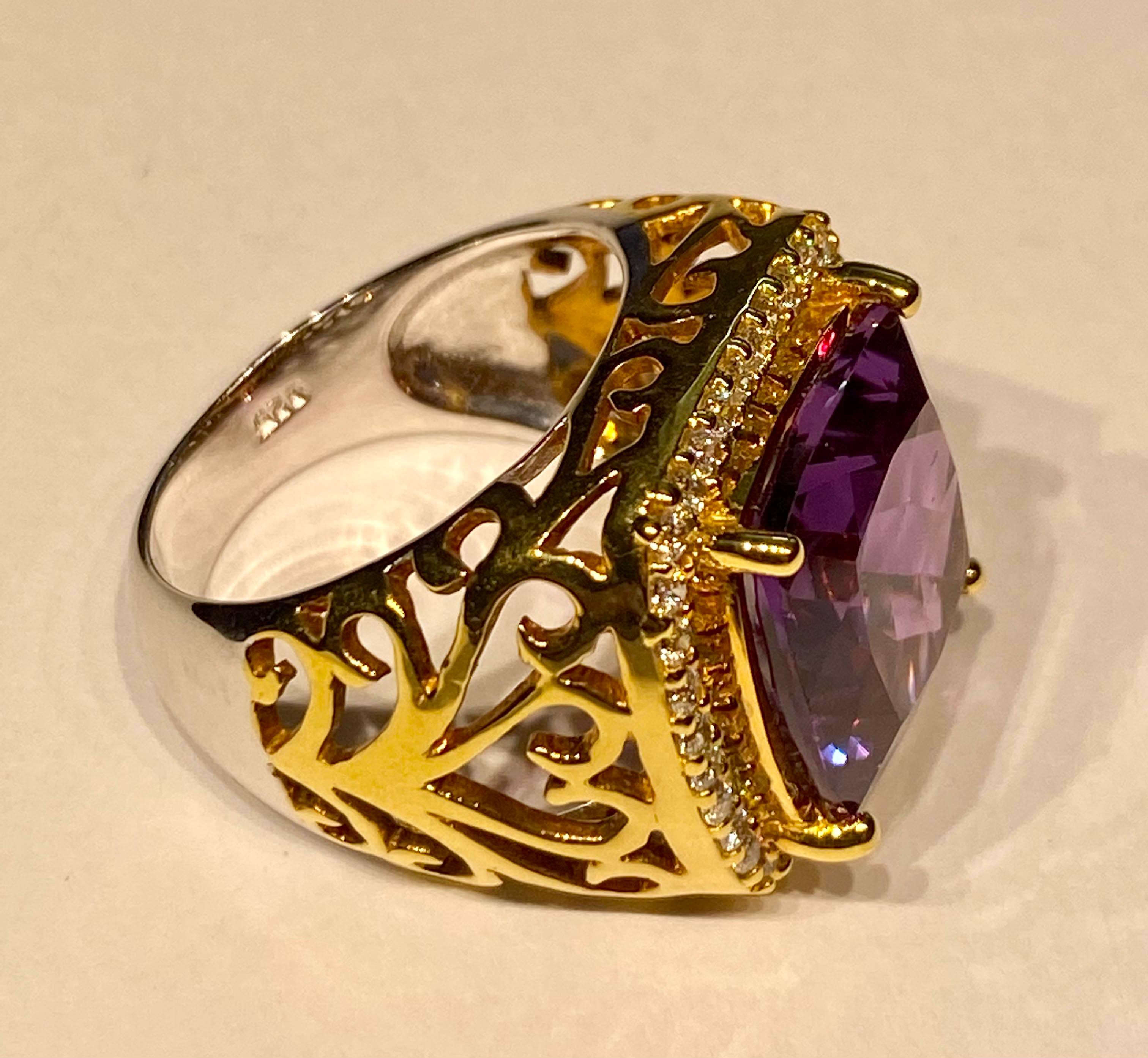 Ring aus vergoldetem Silber mit Zuchtfarbwechsel und weißem Saphir im Angebot 5
