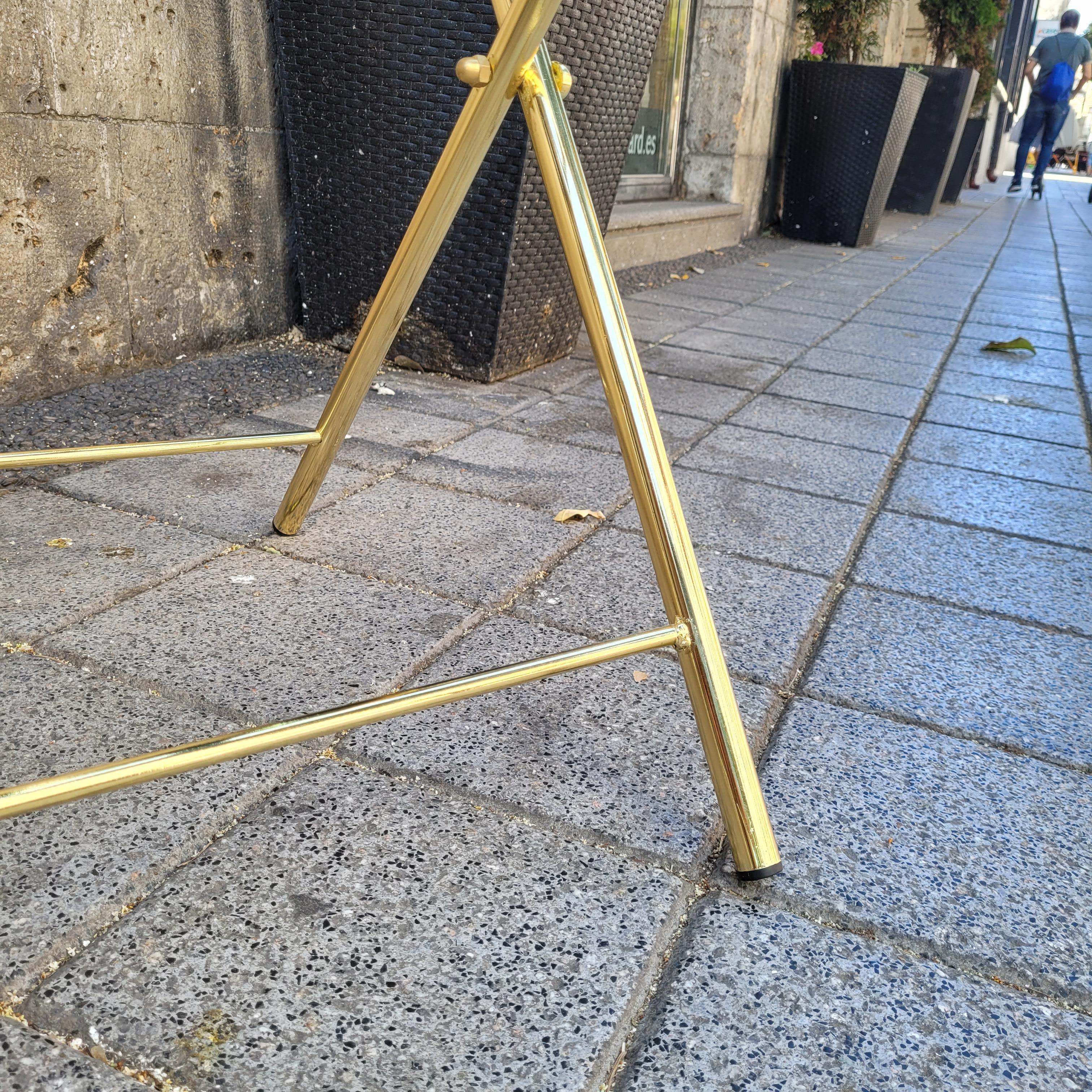 Portabagagli in acciaio placcato oro pieghevole per hotel 1990 Francia in vendita 8