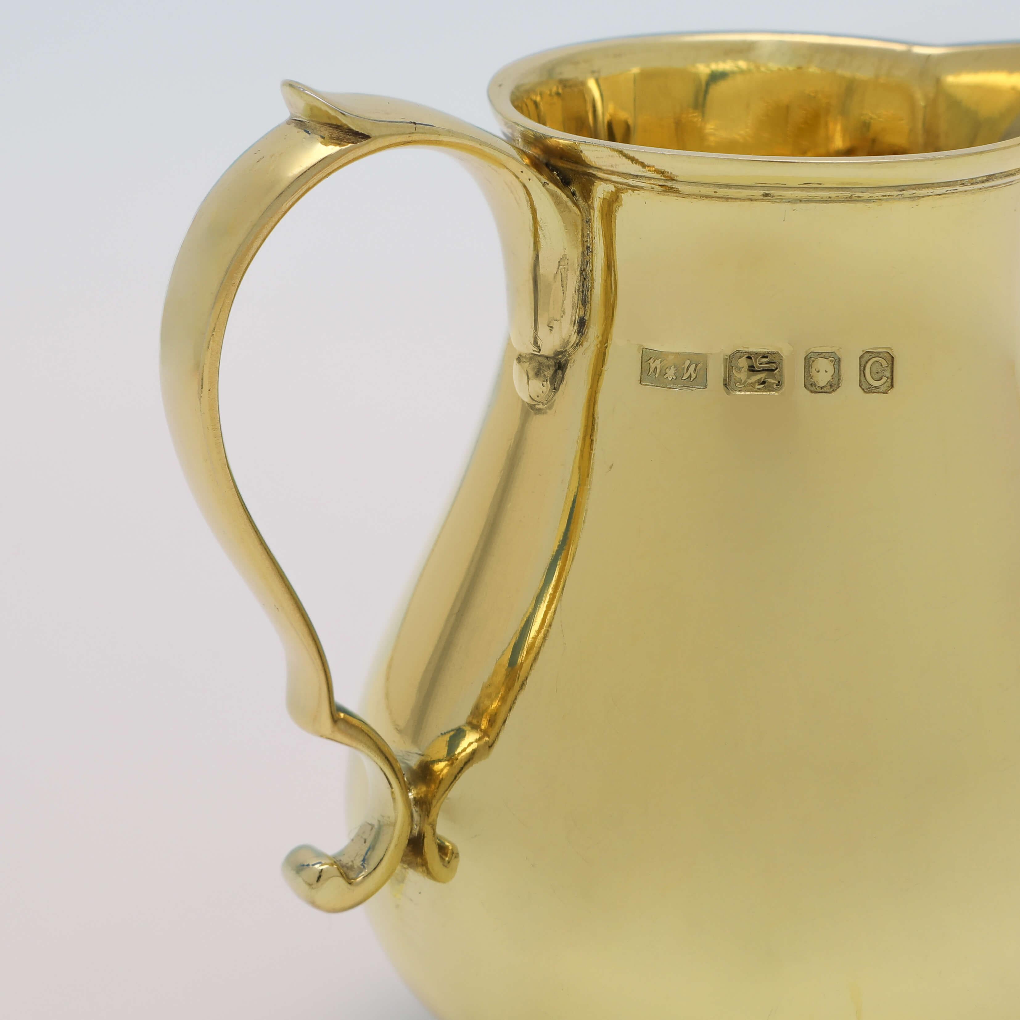 Vergoldeter Krug oder Milchkrug aus Sterlingsilber in Creme – Spargelschnabelstil – 1938 (Englisch) im Angebot