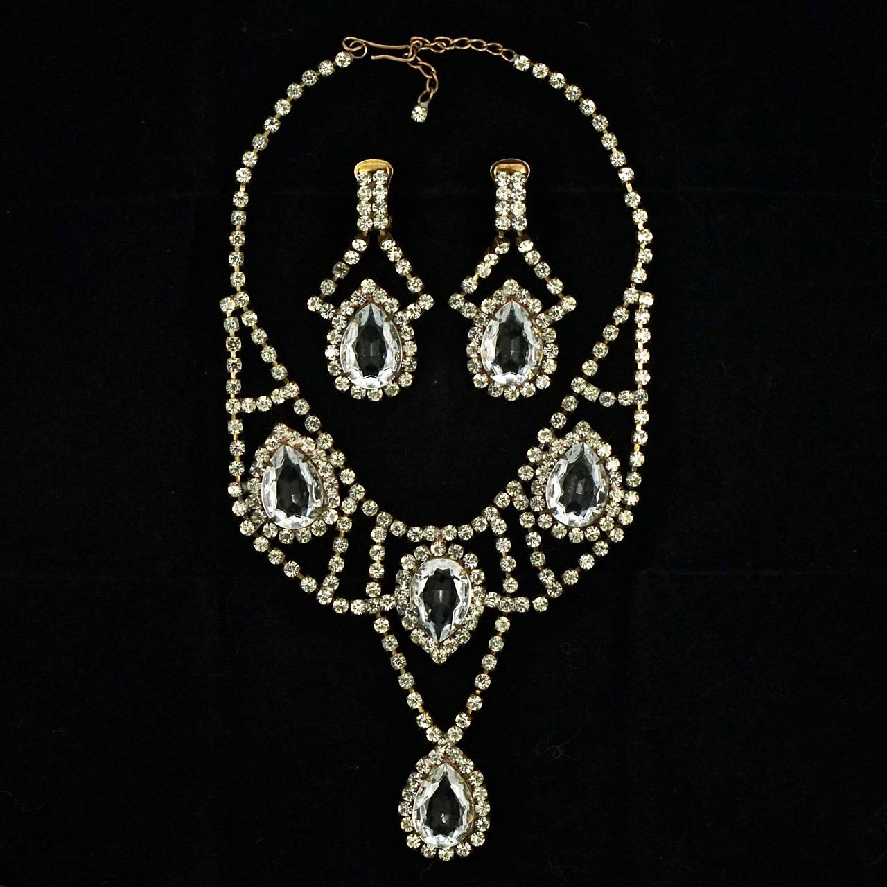 Vergoldete Tränentropfen Strass Statement Halskette und Ohrringe Set ca. 1950er Jahre im Angebot 11