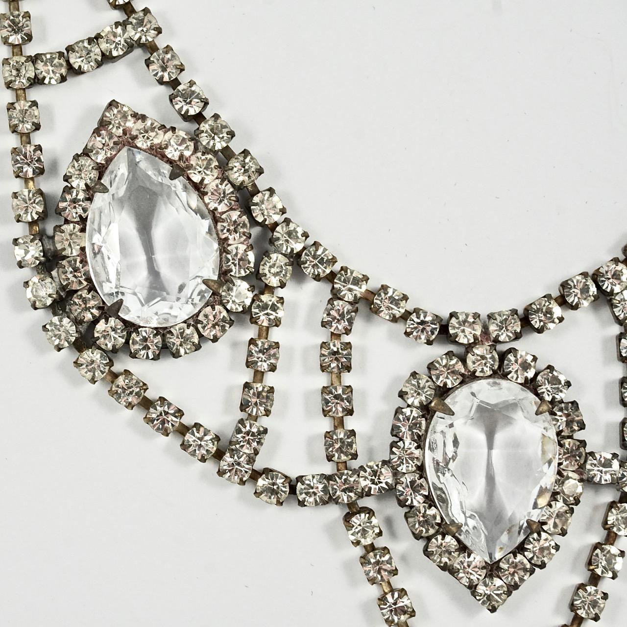 Vergoldete Tränentropfen Strass Statement Halskette und Ohrringe Set ca. 1950er Jahre für Damen oder Herren im Angebot