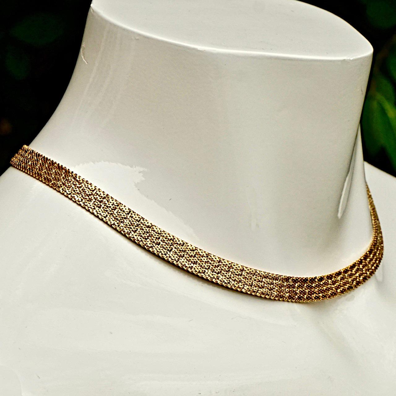 Gold Plated Textured Design Mesh Collar Necklace circa 1980s In Excellent Condition For Sale In London, GB