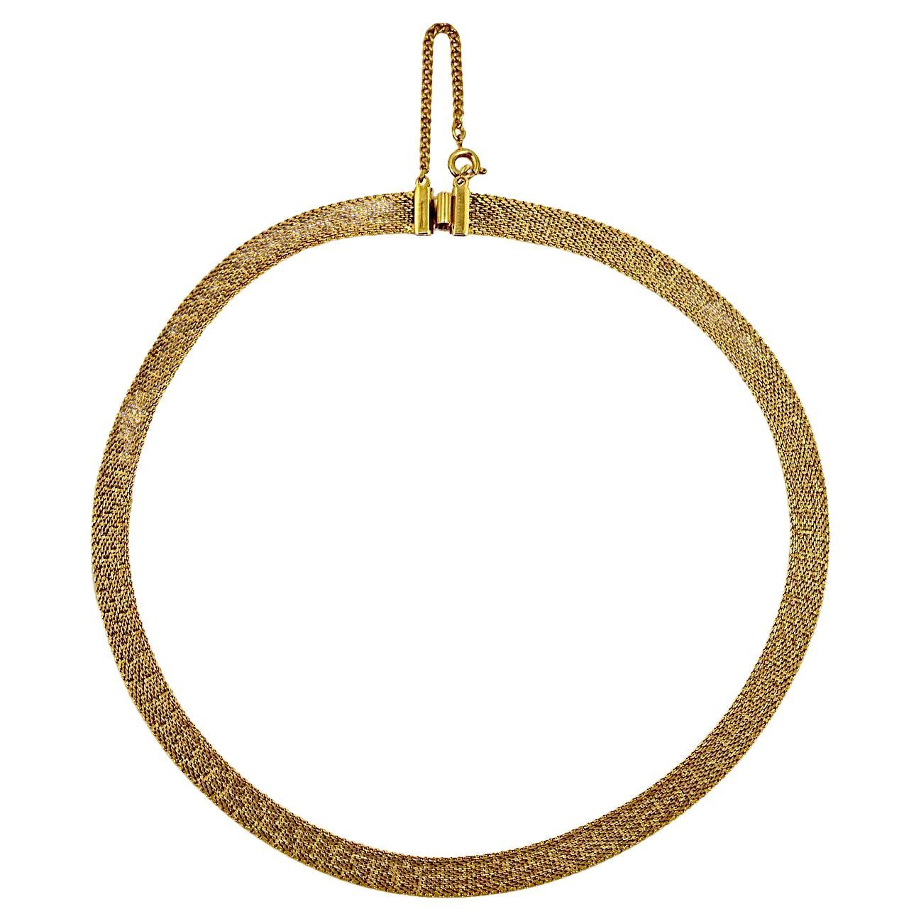 Vergoldetes strukturiertes Design Mesh Halsband Halskette circa 1980s im Angebot