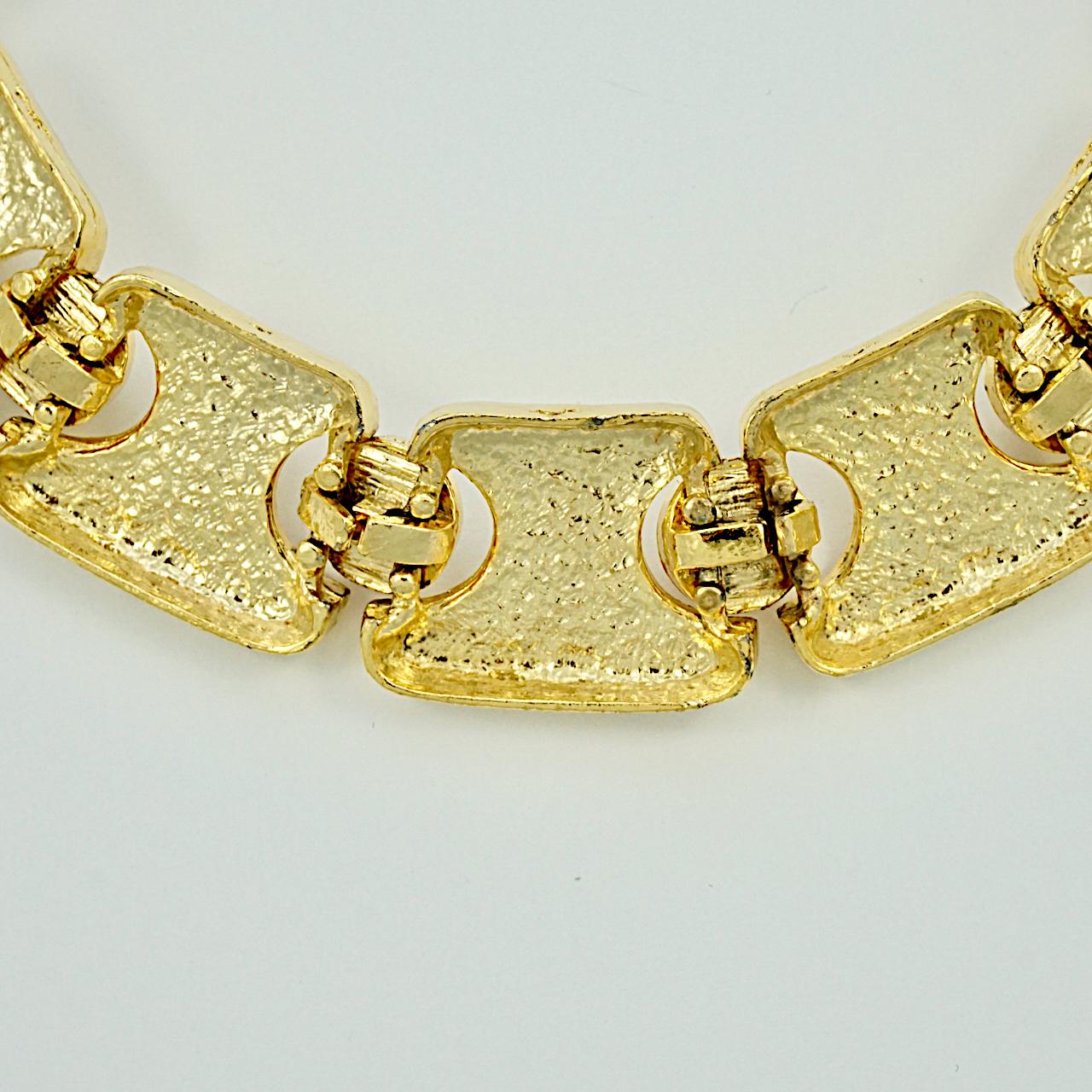 Gold Plated Textured Link Collar Necklace with Faux Pearls circa 1980s For Sale 3
