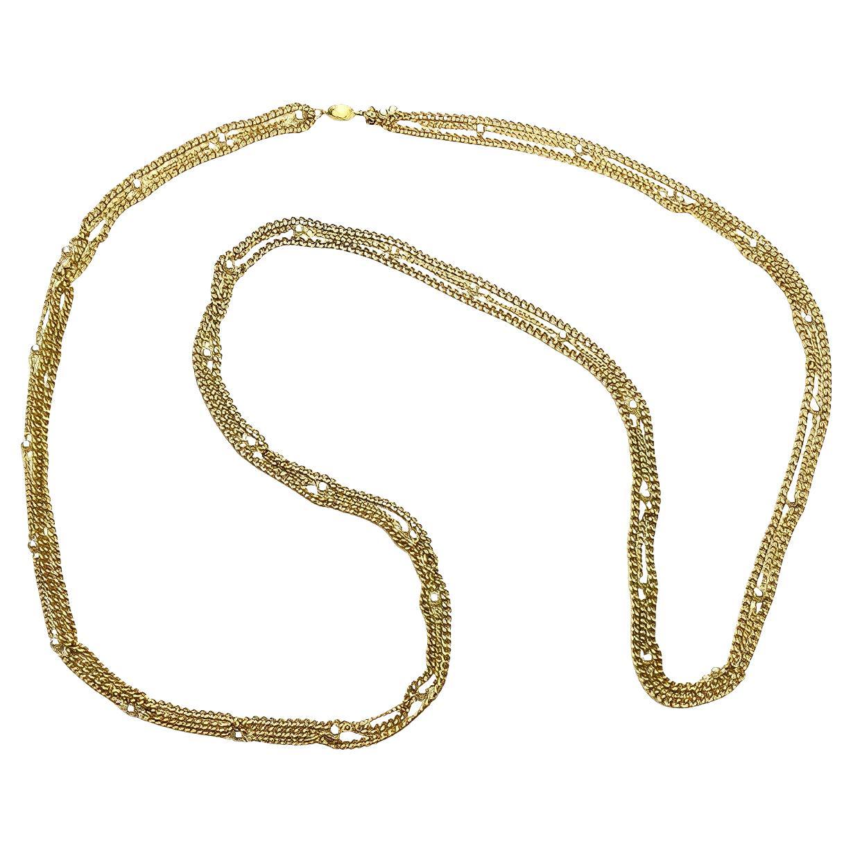 Collar de cadena de tres vueltas chapado en oro con perlas de imitación grises