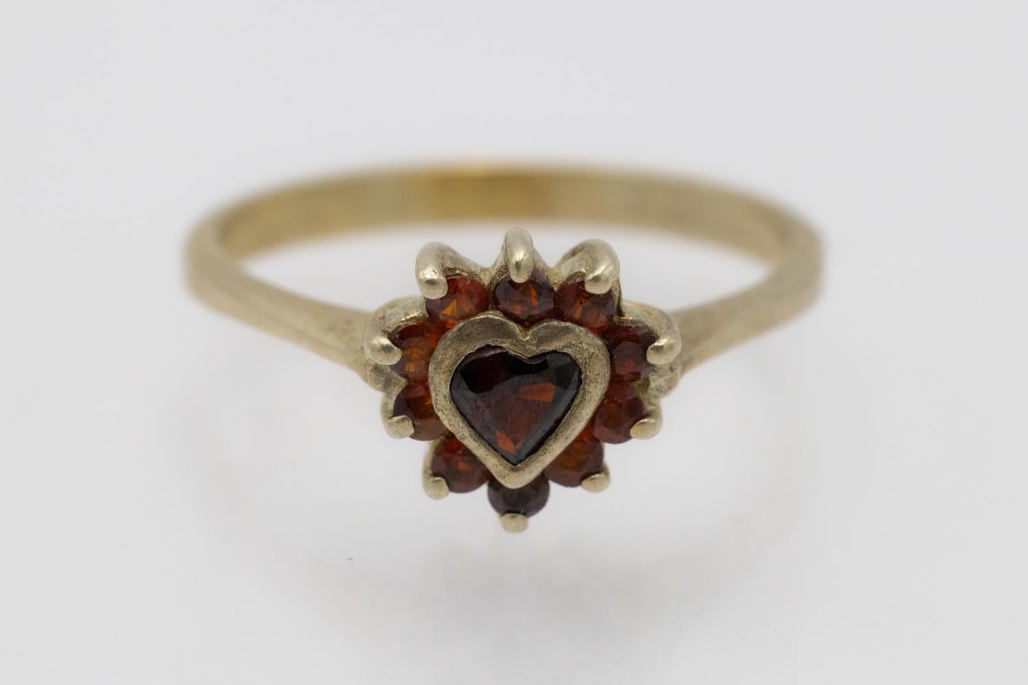 Round Cut Gold-plated vintage ring with a heart motif For Sale