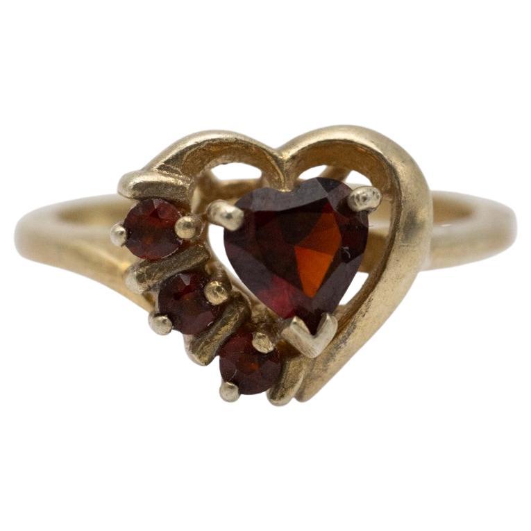 Gold plated vintage ring with garnet heart For Sale
