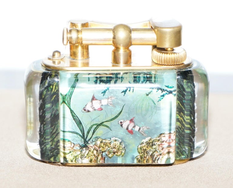 English Gold-Plated Winston Churchill 950's Dunhill Aquarium Oversized Table Lighter For Sale