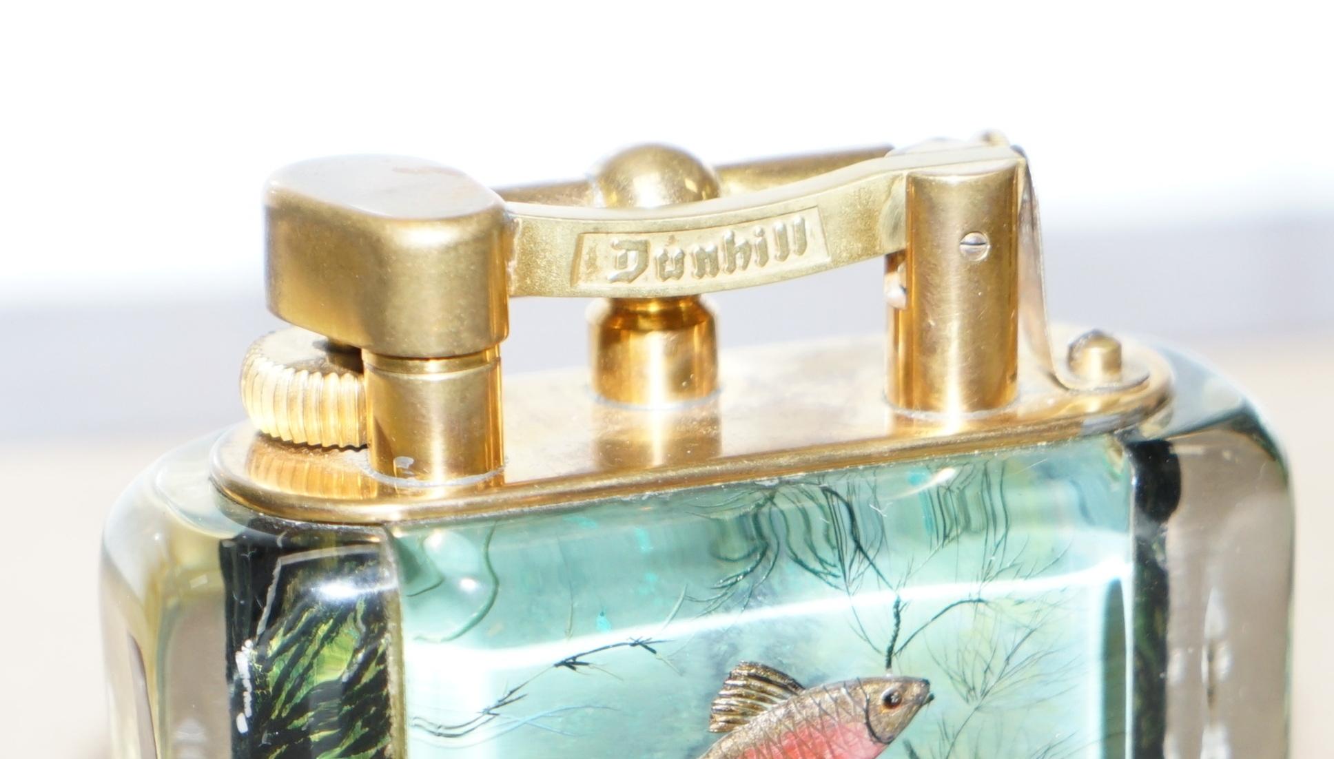 Mid-Century Modern Gold-Plated Winston Churchill 950's Dunhill Aquarium Oversized Table Lighter
