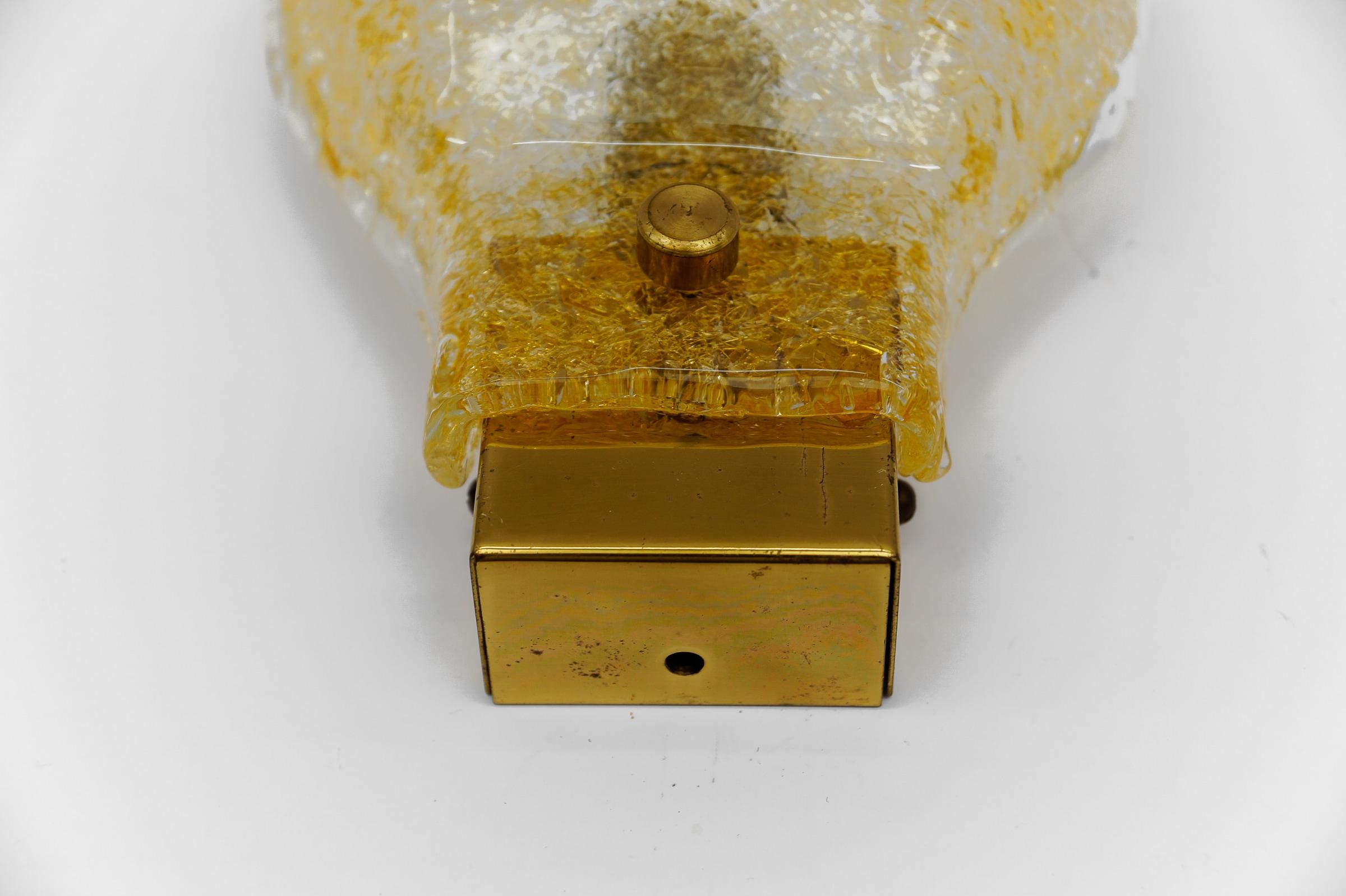 Lampada da parete o sconce in vetro di Murano con piastrine d'oro, 1960 Italia in vendita 3