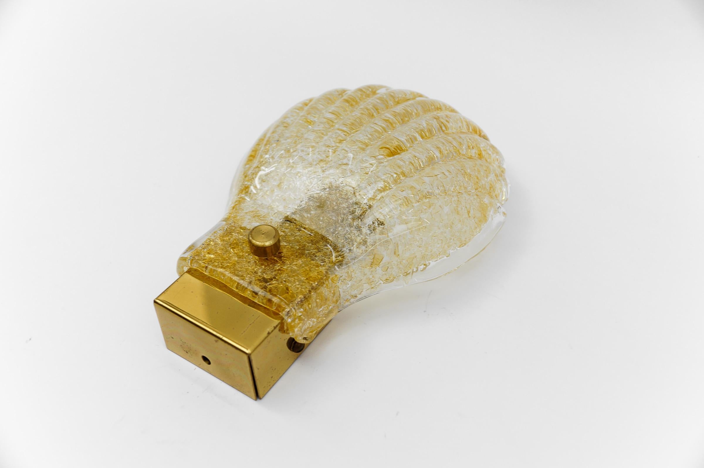 Lampada da parete o sconce in vetro di Murano con piastrine d'oro, 1960 Italia in vendita 4