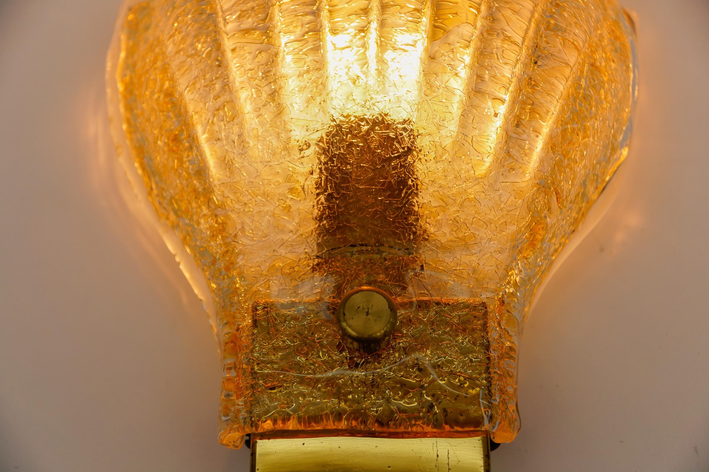 Lampada da parete o sconce in vetro di Murano con piastrine d'oro, 1960 Italia in vendita 2