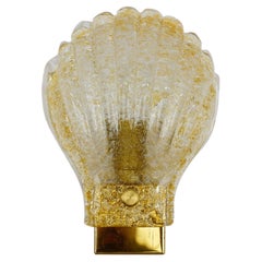 Lampada da parete o sconce in vetro di Murano con piastrine d'oro, 1960 Italia