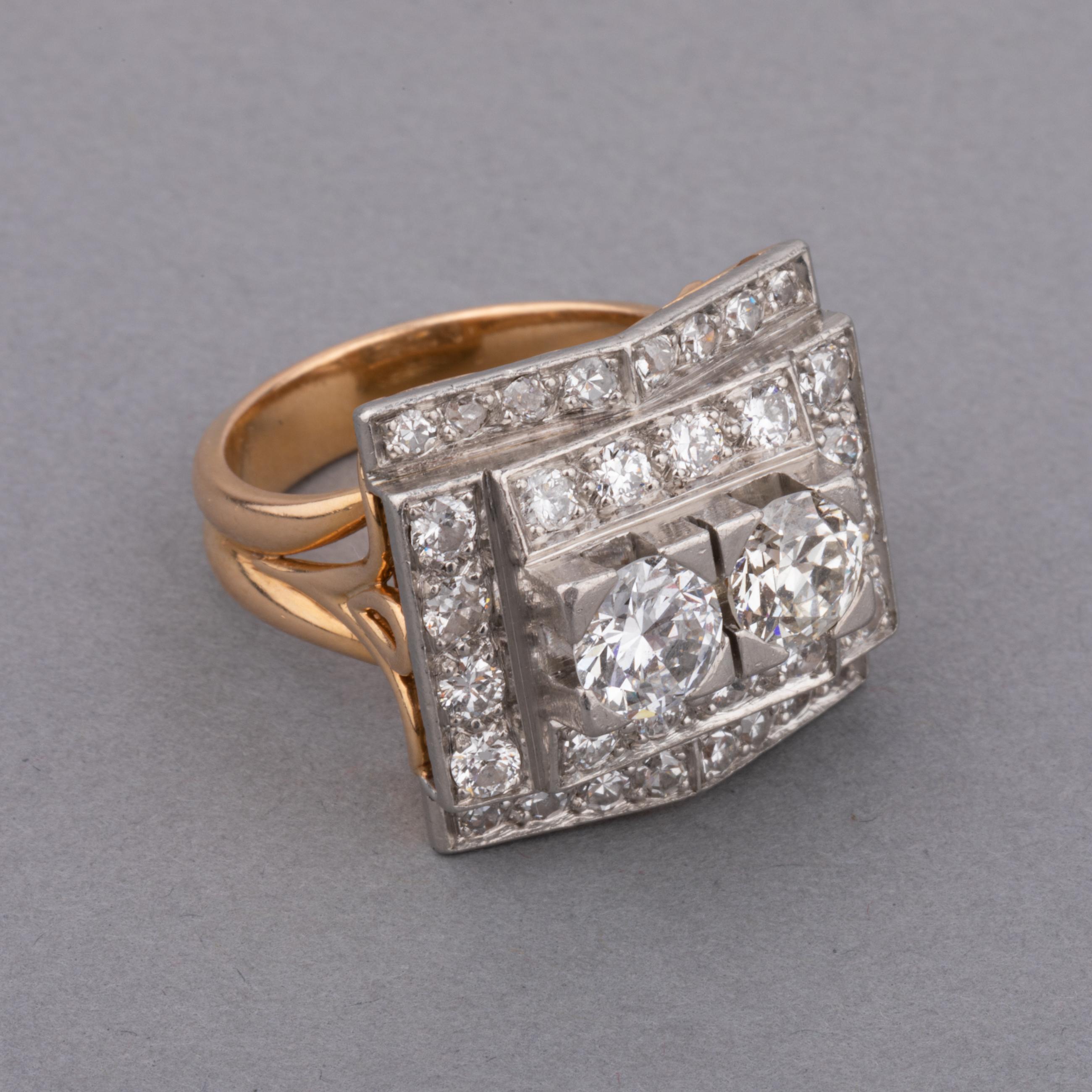Round Cut Gold Platinum and 3 Carats Diamonds French Retro Ring For Sale
