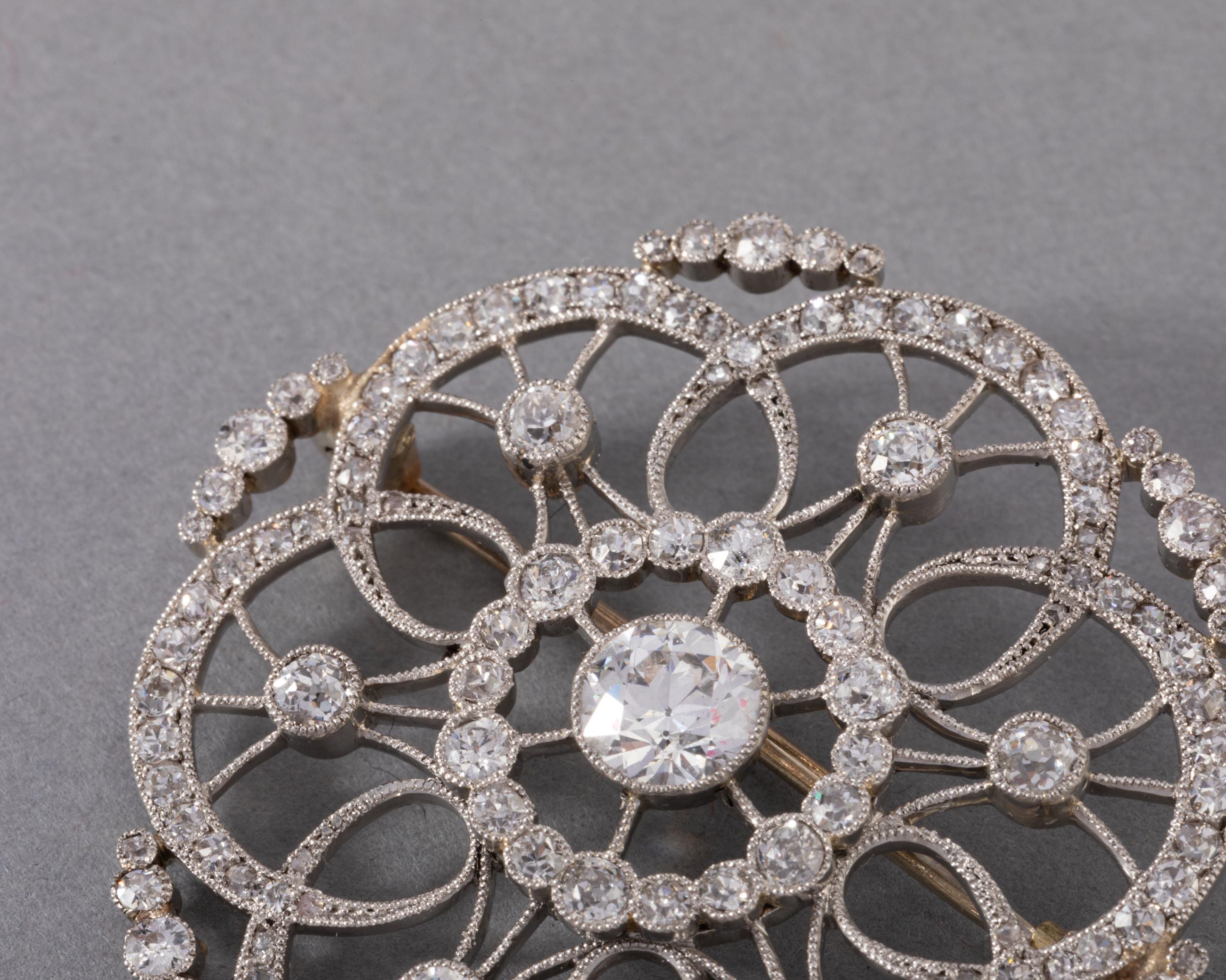 Gold Platinum and 3.5 Carats Diamonds French Belle Epoque Brooch For Sale 1