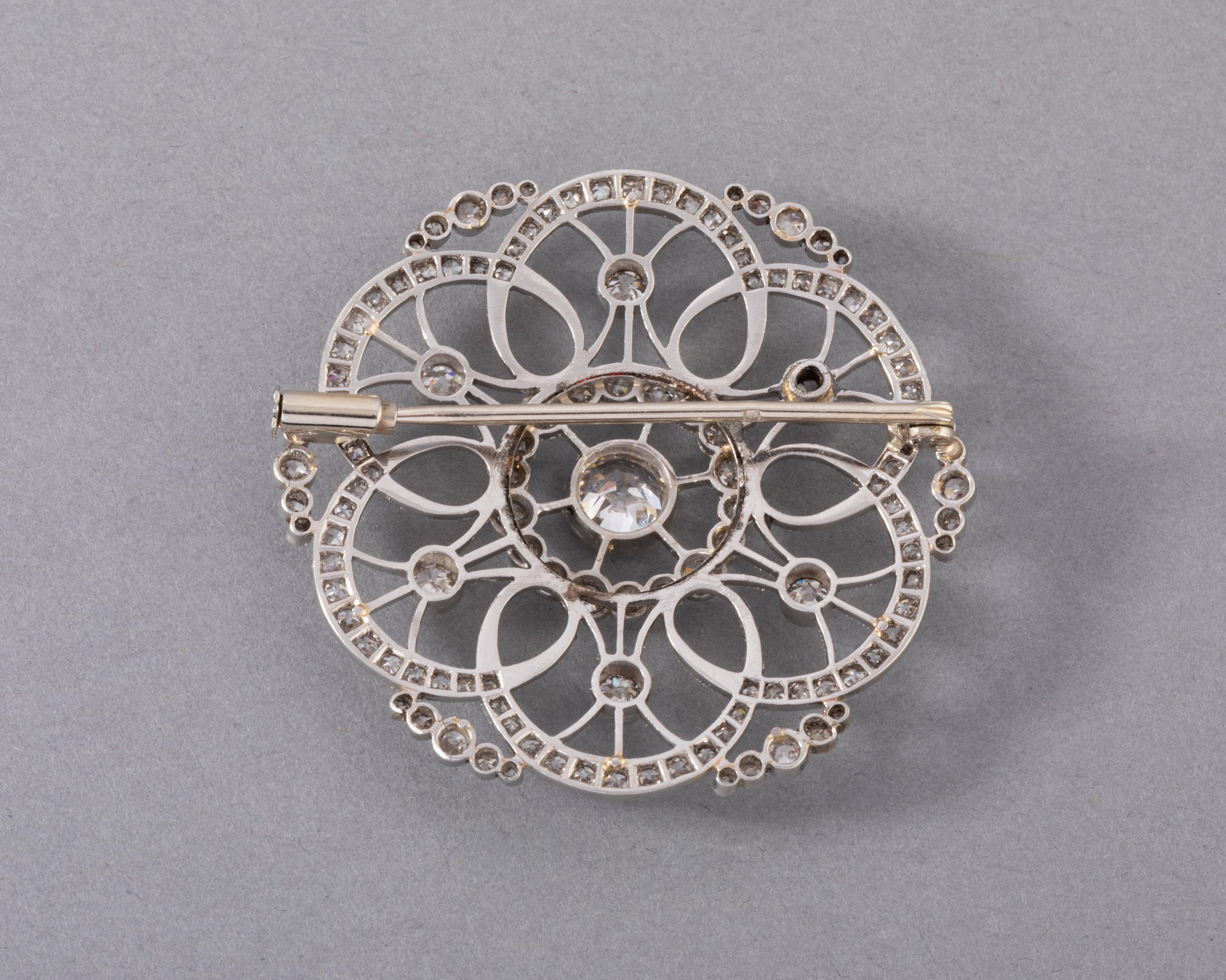 Gold Platinum and 3.5 Carats Diamonds French Belle Epoque Brooch For Sale 3