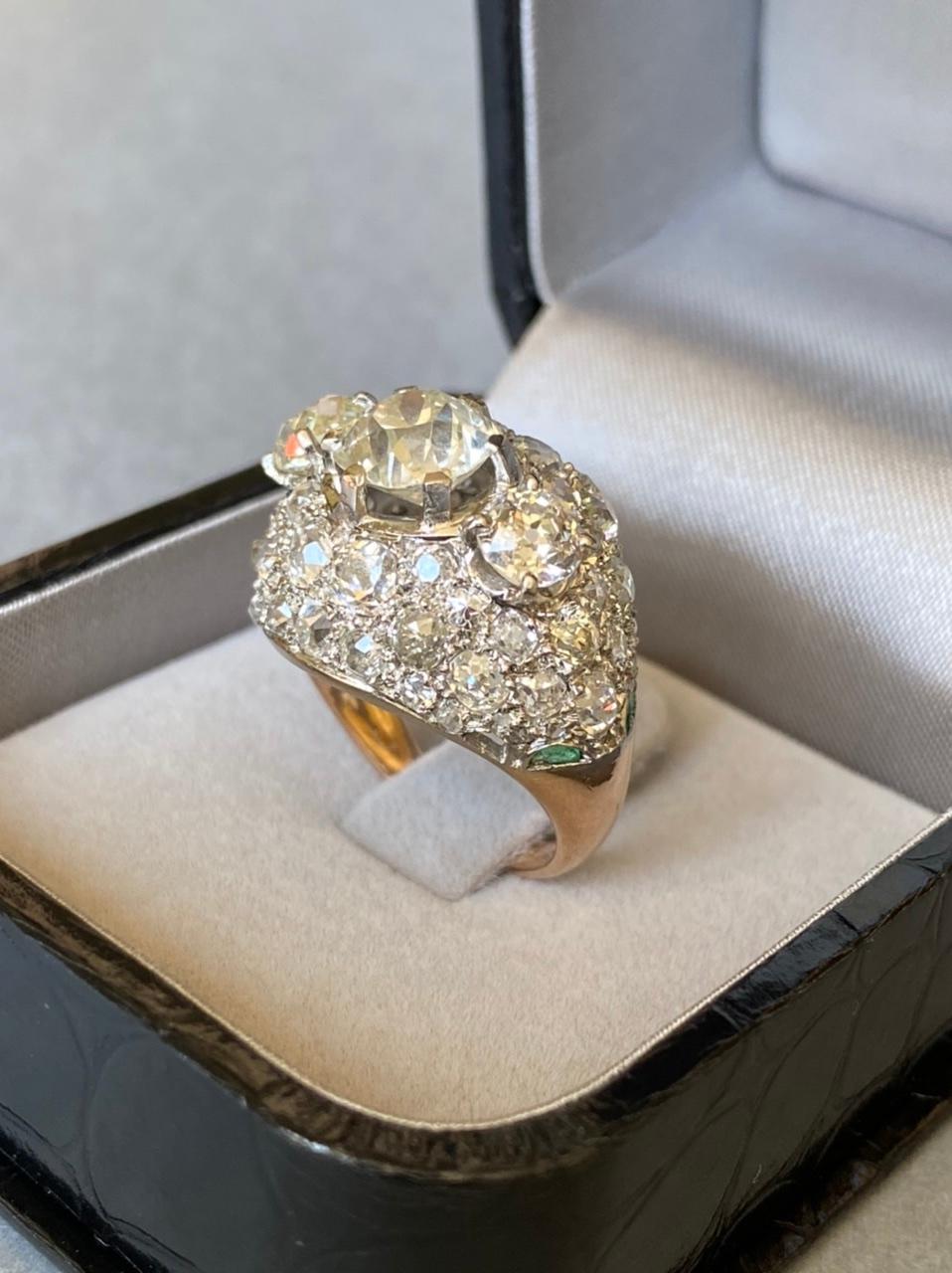 Women's Gold Platinum and 5.70 Carats Diamonds French Retro Ring