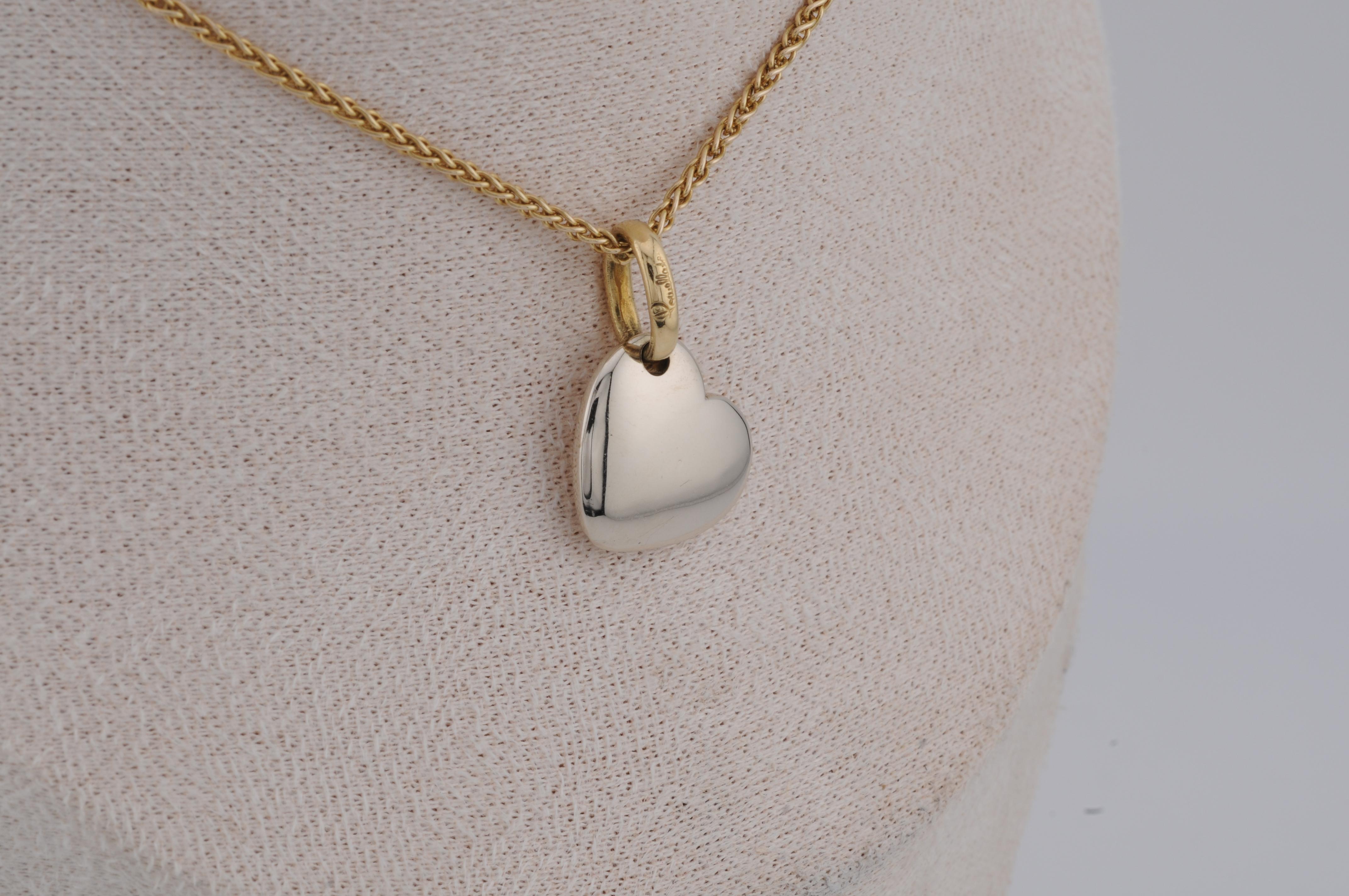 Ciondolo a forma di cuore di Pomellato in oro bianco 18 carati In condizioni buone in vendita a Berlin, BE